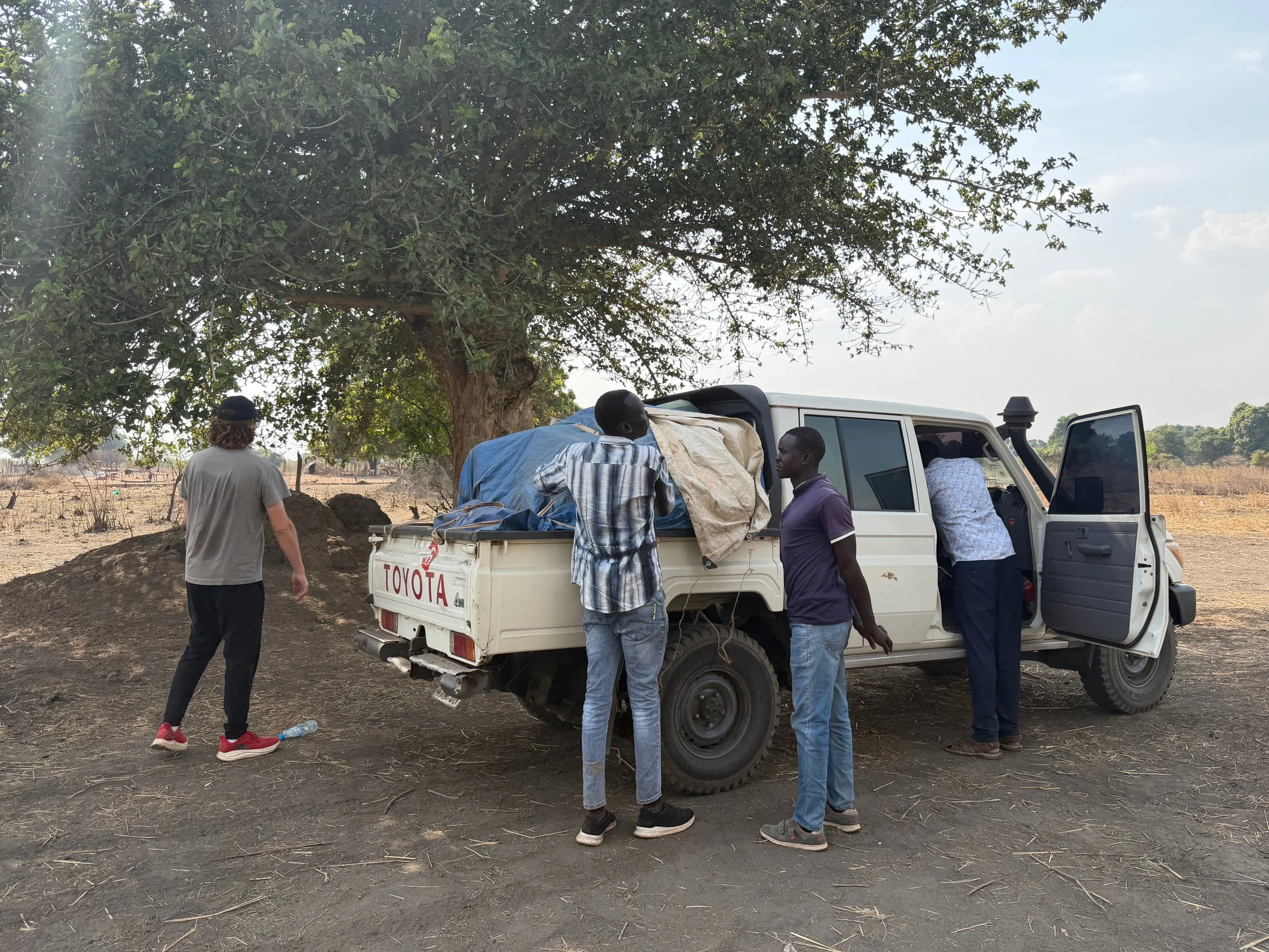 maxandhailey_travel-south-sudan-juba-mundari-mondari-cattle-camp-africa-watusi-tribe - 4.jpeg