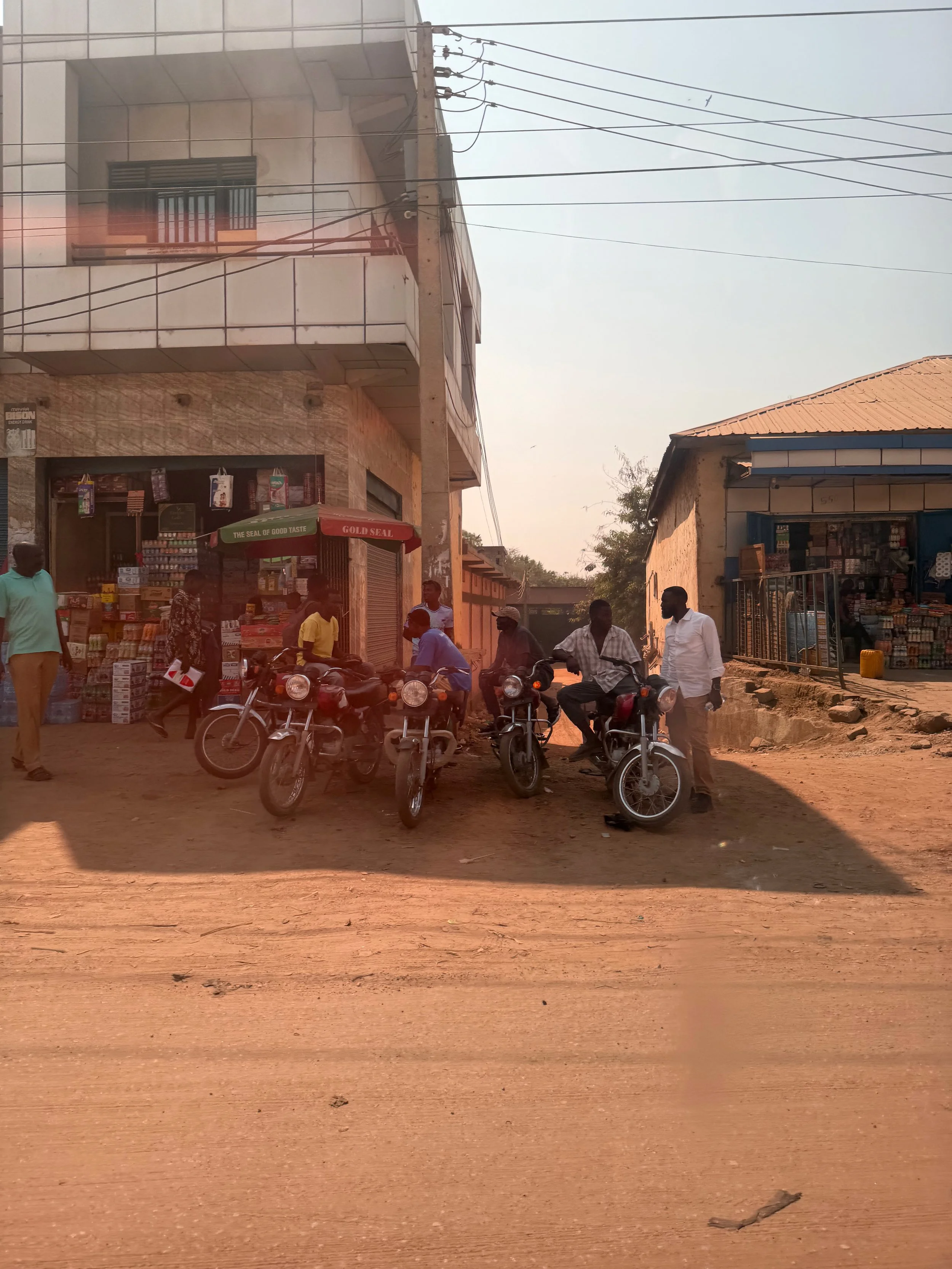 maxandhailey_travel-south-sudan-juba-mundari-mondari-cattle-camp-africa-watusi-tribe - 3.jpeg