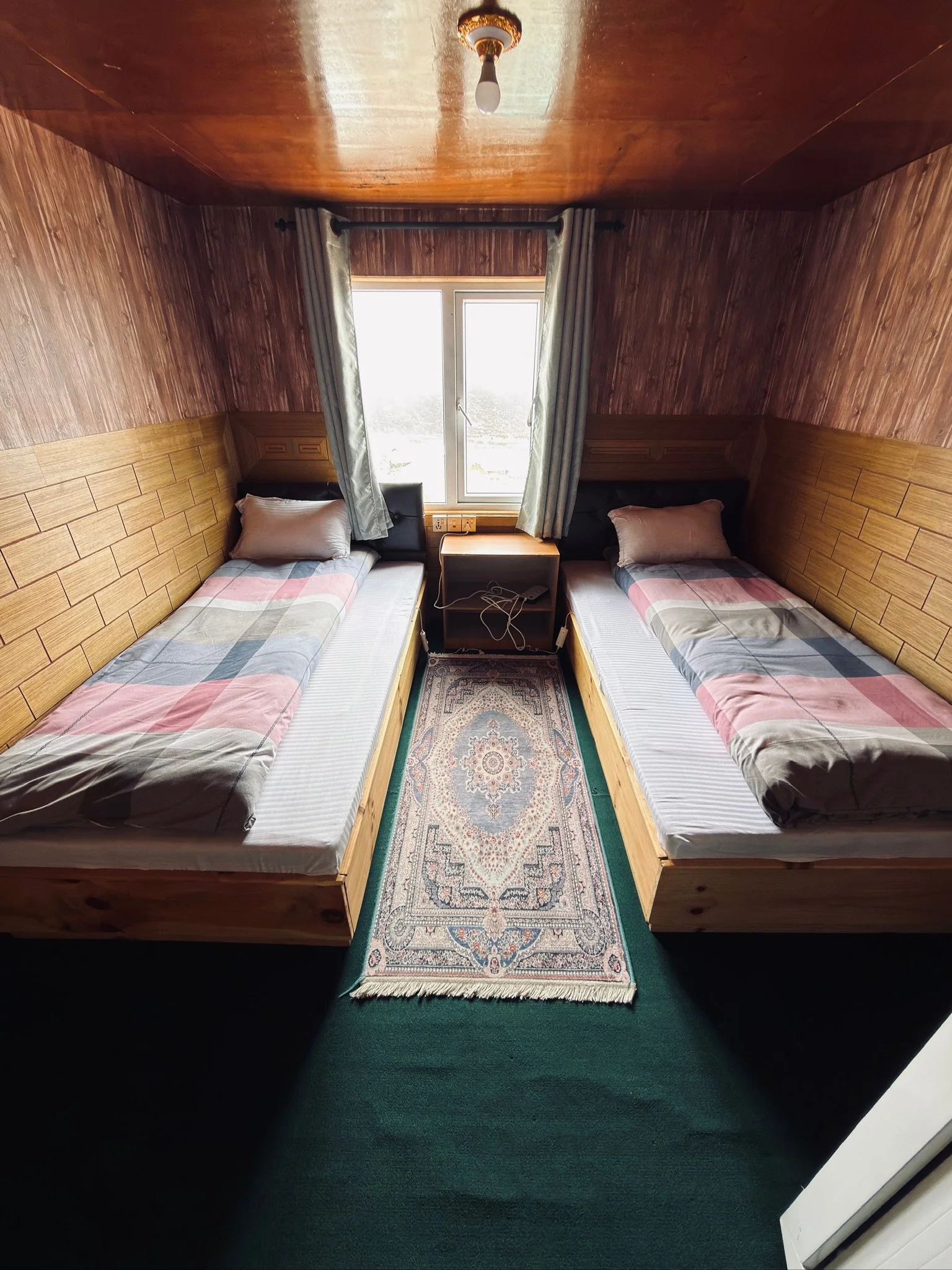 maxandhailey_travel-nepal-everest-base-camp-ebc-dingboche-tenboche-lukla-mountain-lodges - 33.jpeg