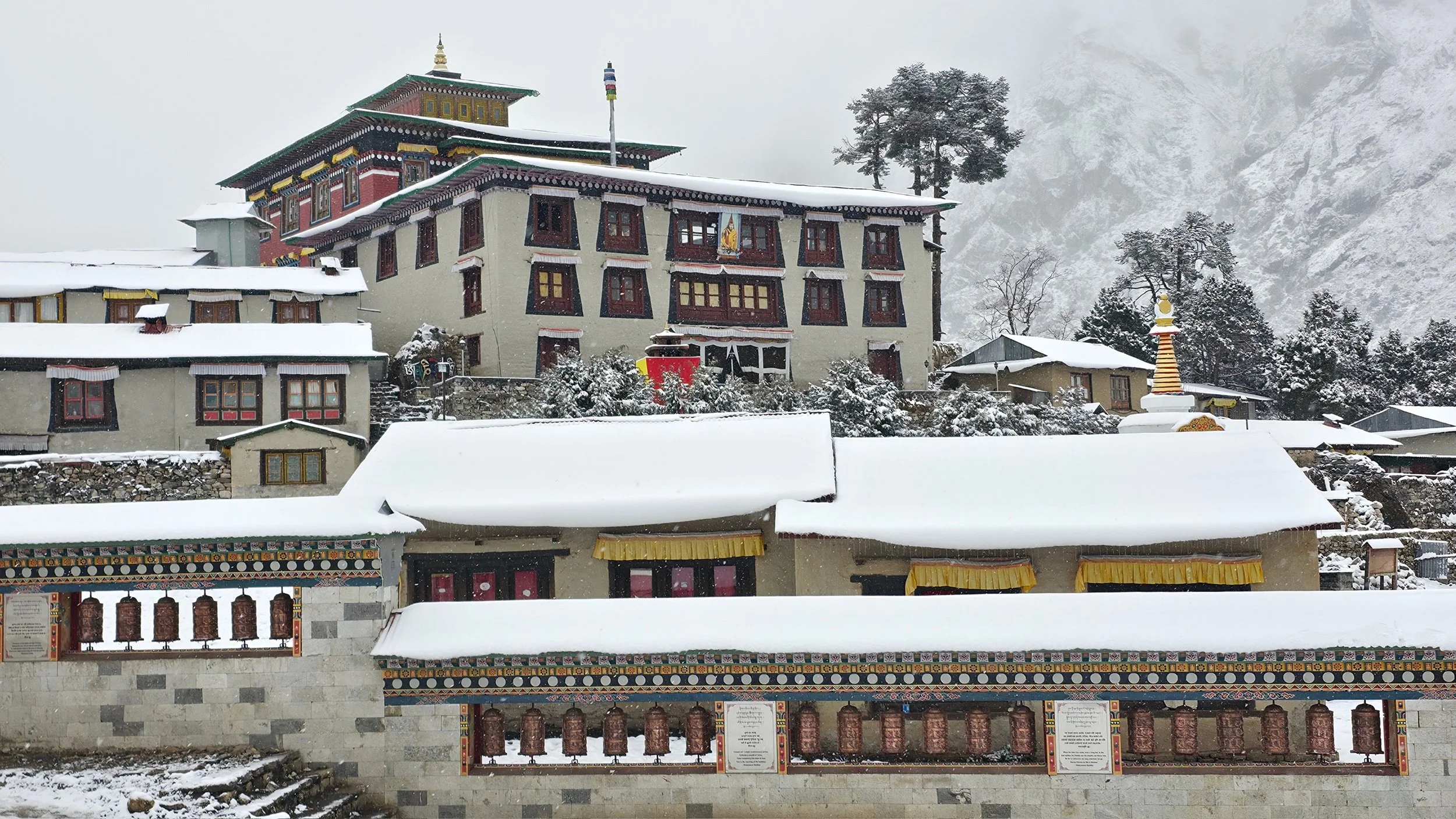 maxandhailey_travel-nepal-everest-base-camp-ebc-dingboche-tenboche-lukla-mountain-lodges - 27.jpeg