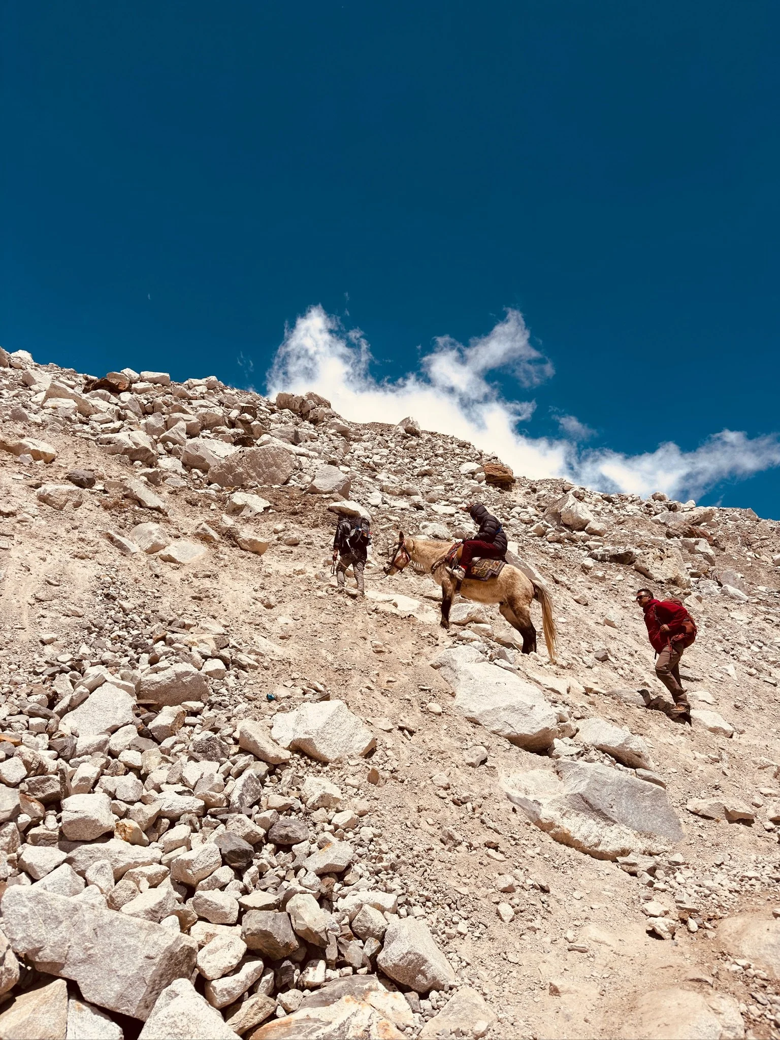 maxandhailey_travel-nepal-everest-base-camp-ebc-dingboche-tenboche-lukla-mountain-lodges - 50.jpeg