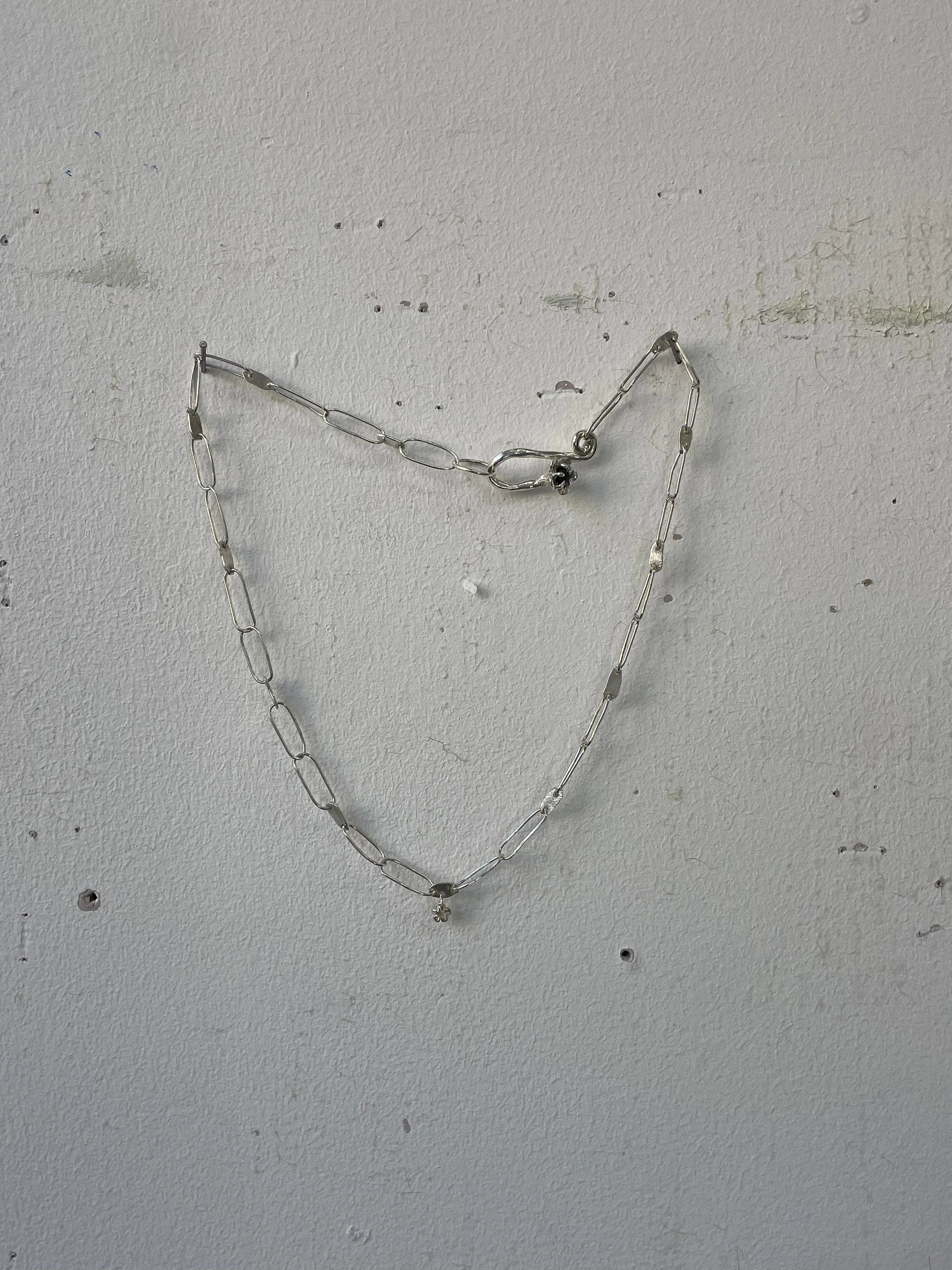 SAMPLE - Flower / handmade chain