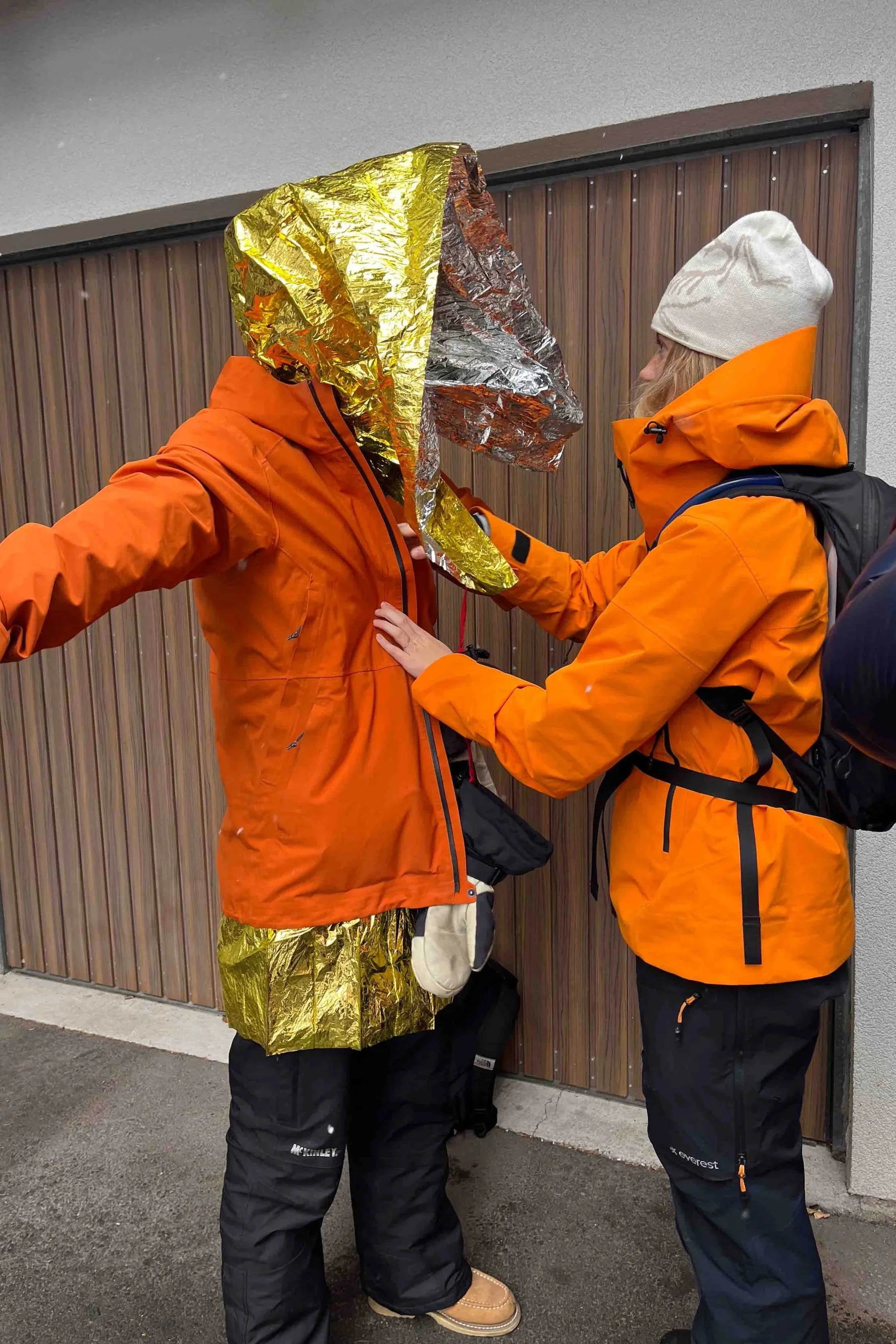 Uses for a survival blanket when back country skiing