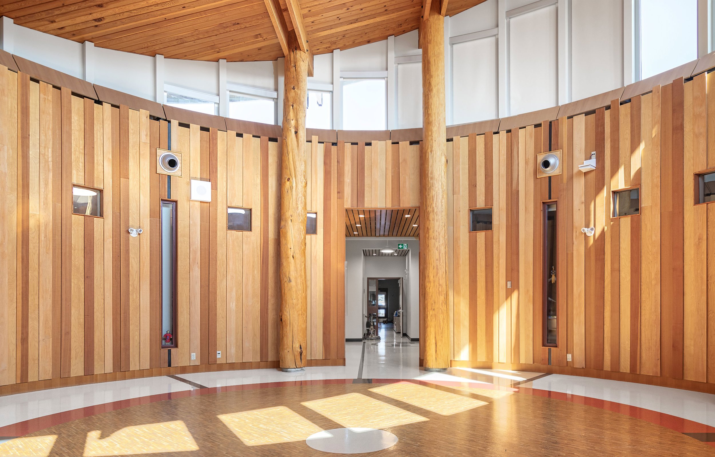 beck-vale-4-niitsitapi-learning-centre-angus-mackenzie.jpg