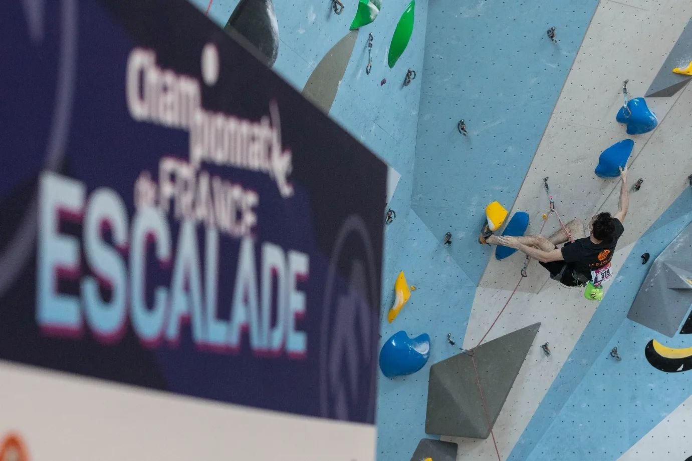 Championnat d'escalade jeune France
Qualifications @ffmontagne_escalade &agrave; @entretempsescalade 🧗🦎

@villebesancon #escalade #sportclimbing #difficult&eacute; #topelite