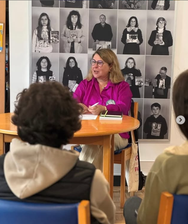 A AMPLOS PARTICIPA EM BIBLIOTECA HUMANA, EM VALONGO