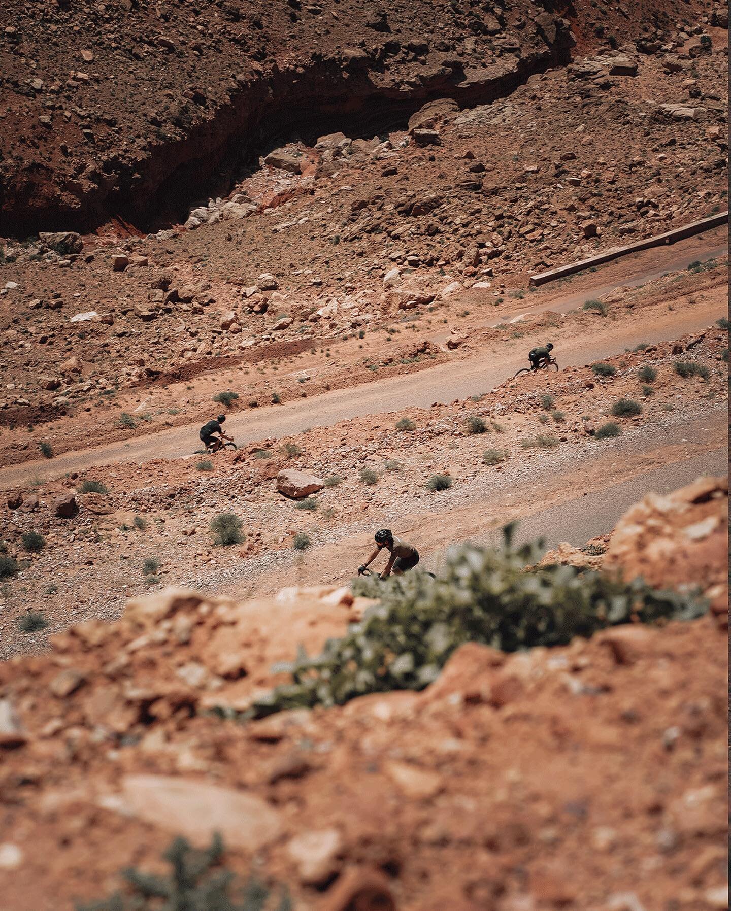 The Atlas Mountains captivate with their breathtaking beauty. Peaks reach towards the sky, while valleys below reveal terraced fields and ancient Berber villages. Rivers cascade down the slopes, reflecting the surrounding peaks. Endless double tracks