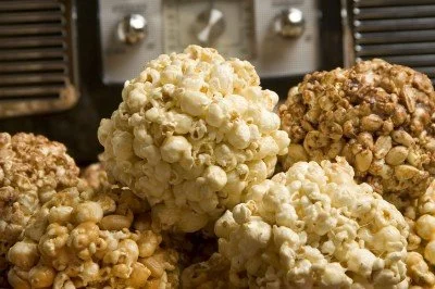 HOLIDAY POPCORN BALLS