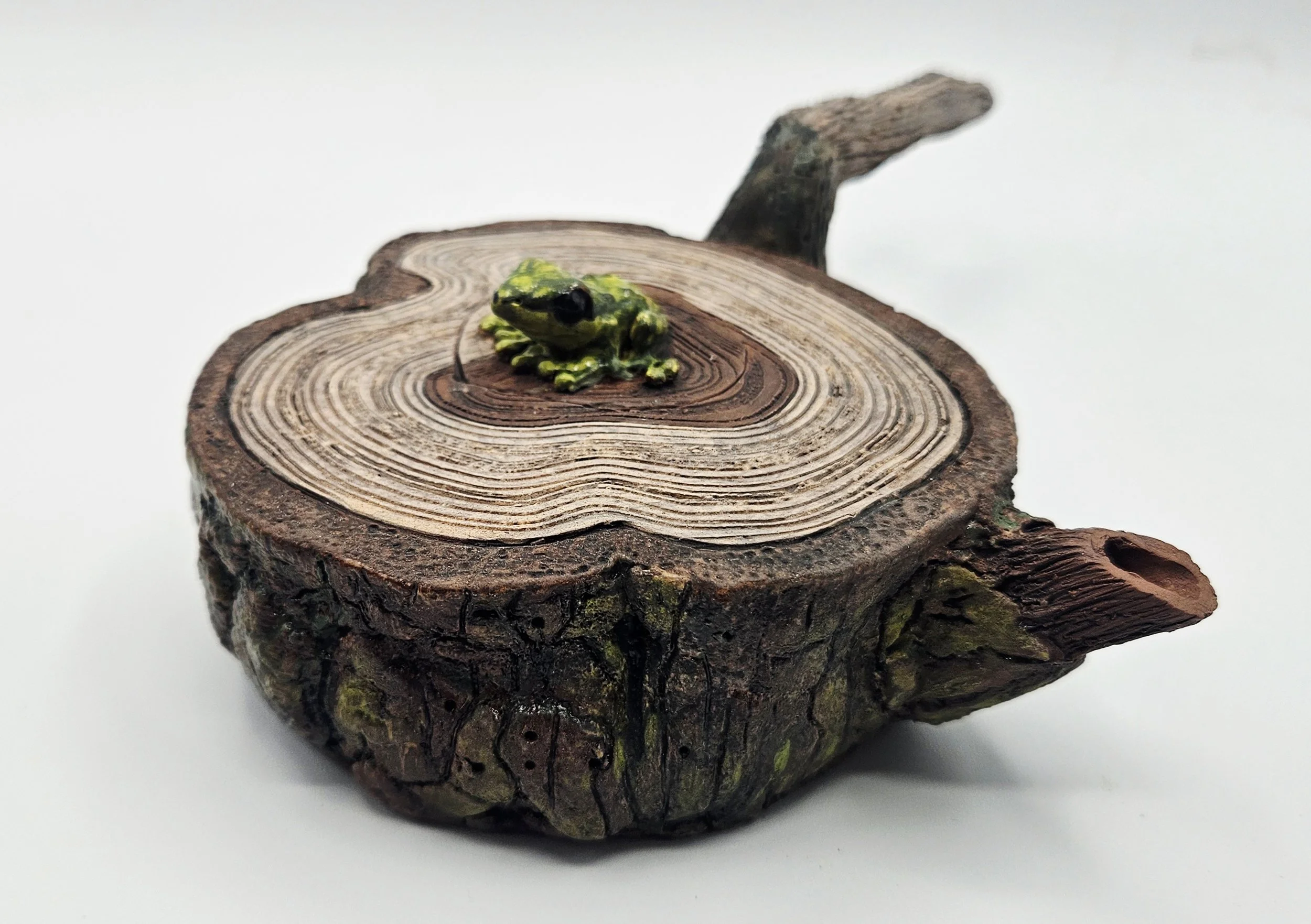 Teapot+with+frog+knob+#2JLennertz.jpg