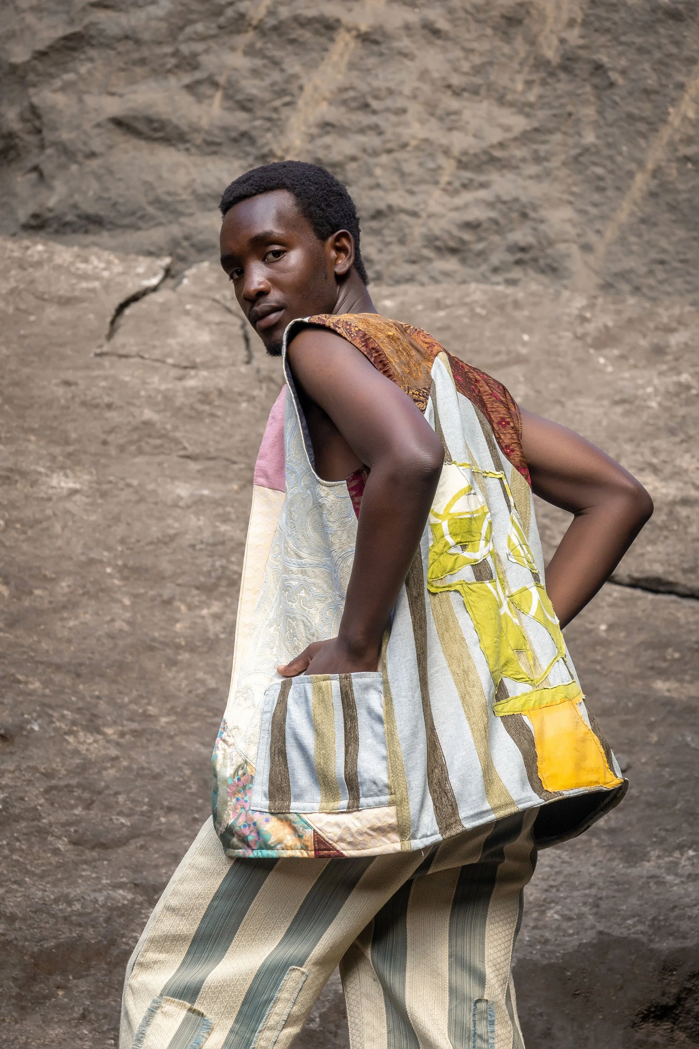 NGUZO Vest
