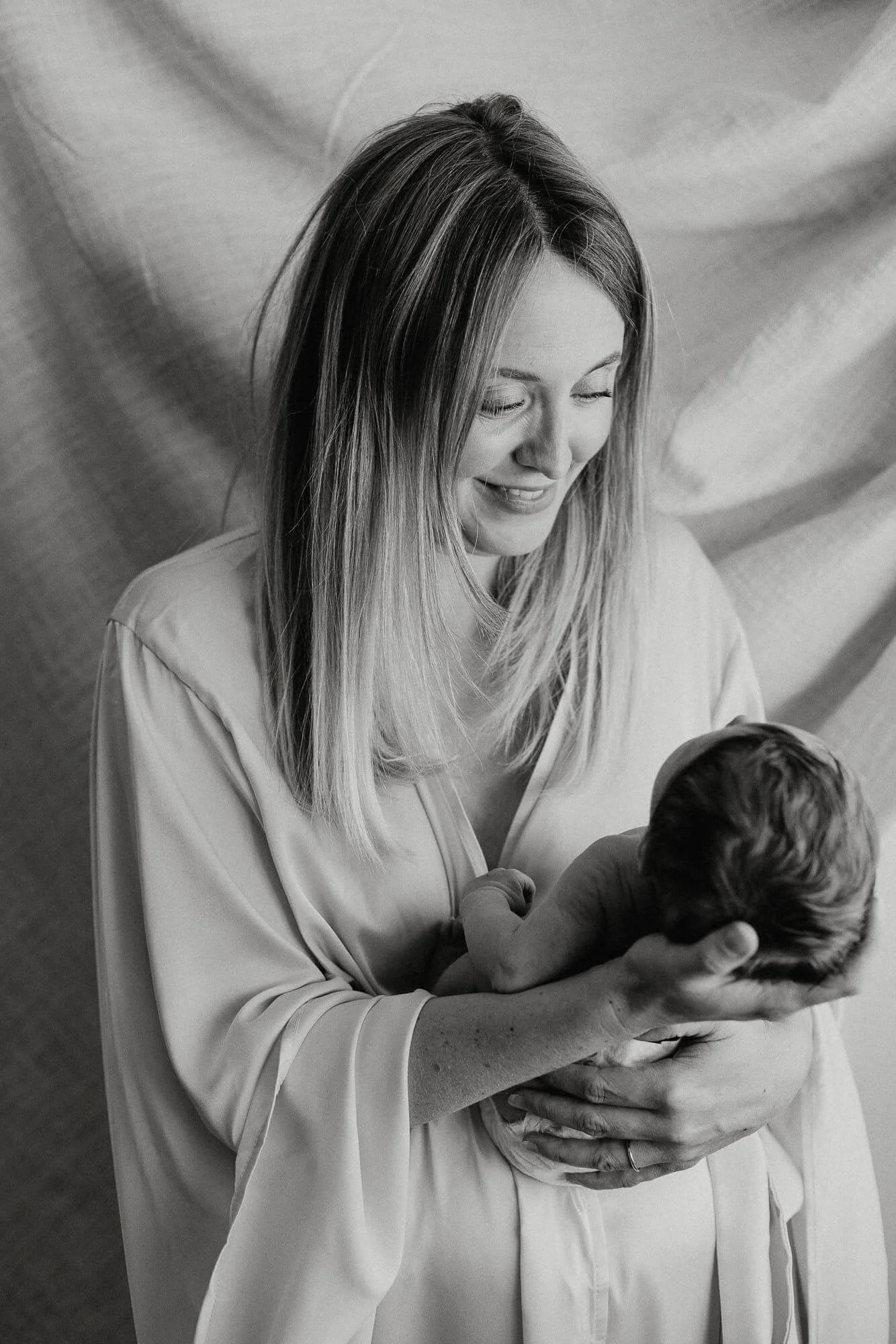 FieldsPhotographyLondonBabyW-24 (1).jpg