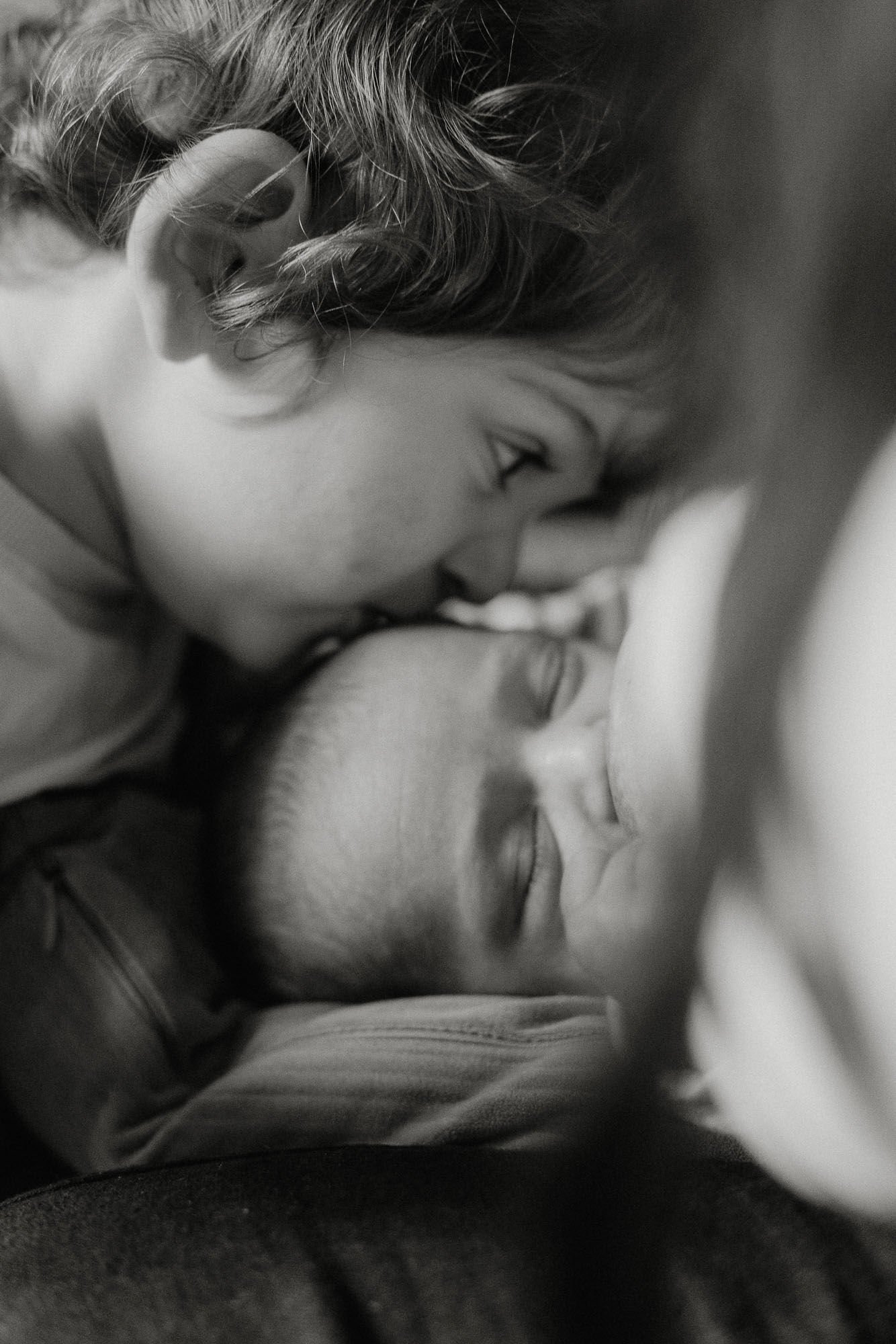 FieldsPhotographyNorthLondonnewbornphotography-15 (1).jpg