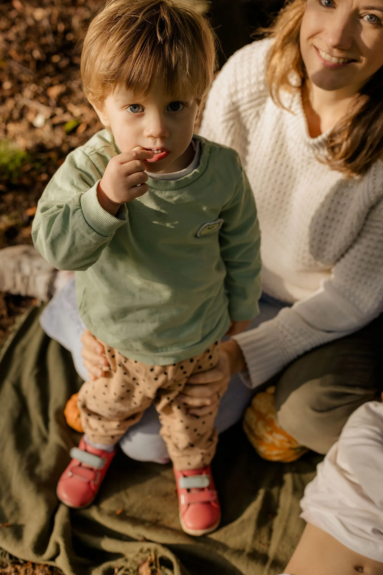 FieldsPhotographyLondonMotherhoodMinishoots-27.jpg