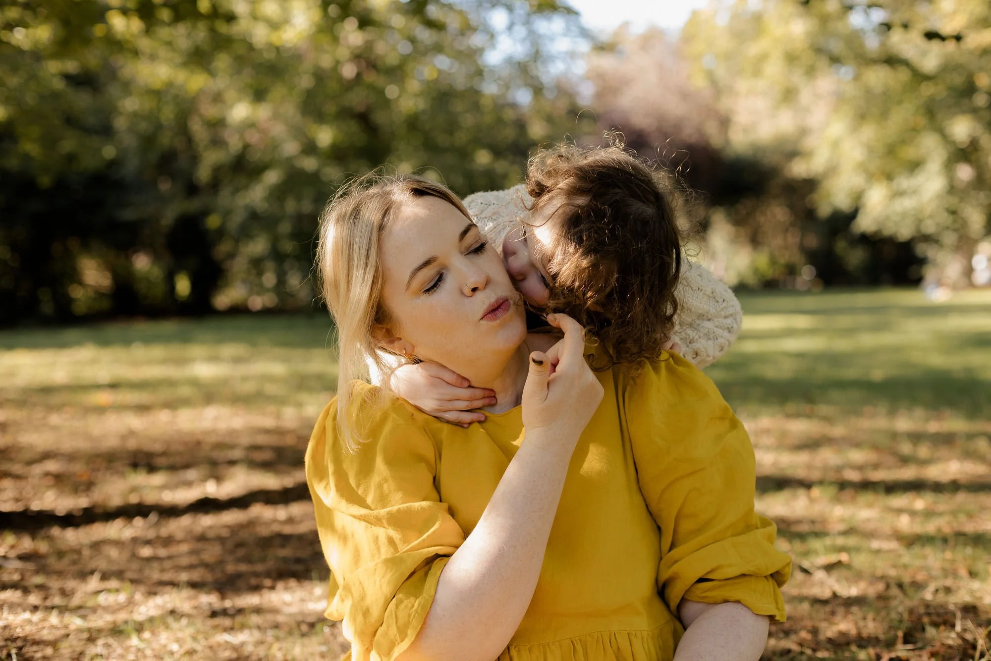 FieldsPhotographyLondonMotherhoodMinishoots-47.jpg
