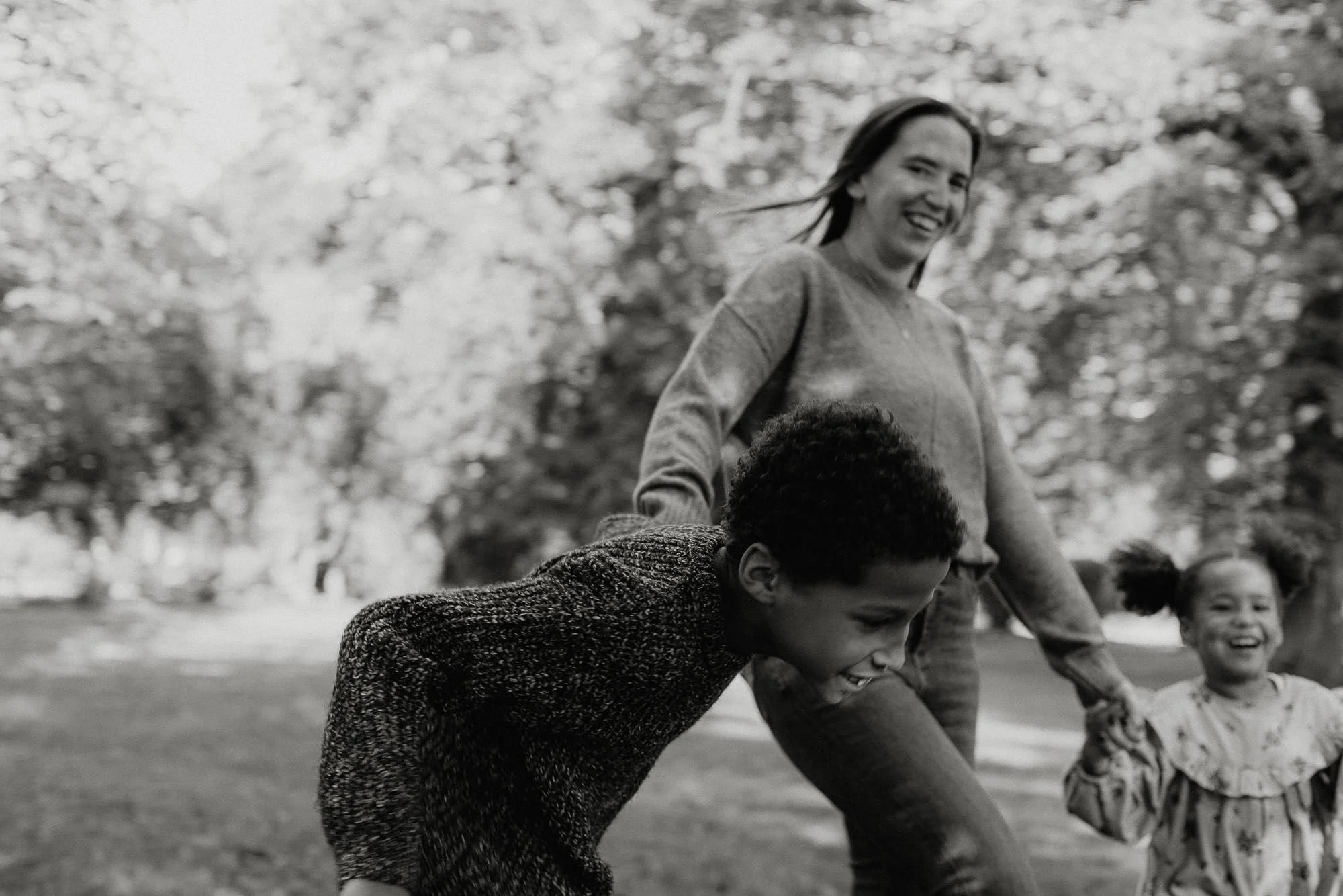 FieldsPhotographyLondonMotherhoodMinishoots-19.jpg