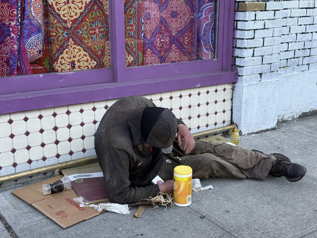 collapse-purplewindowpissgrenade.jpg