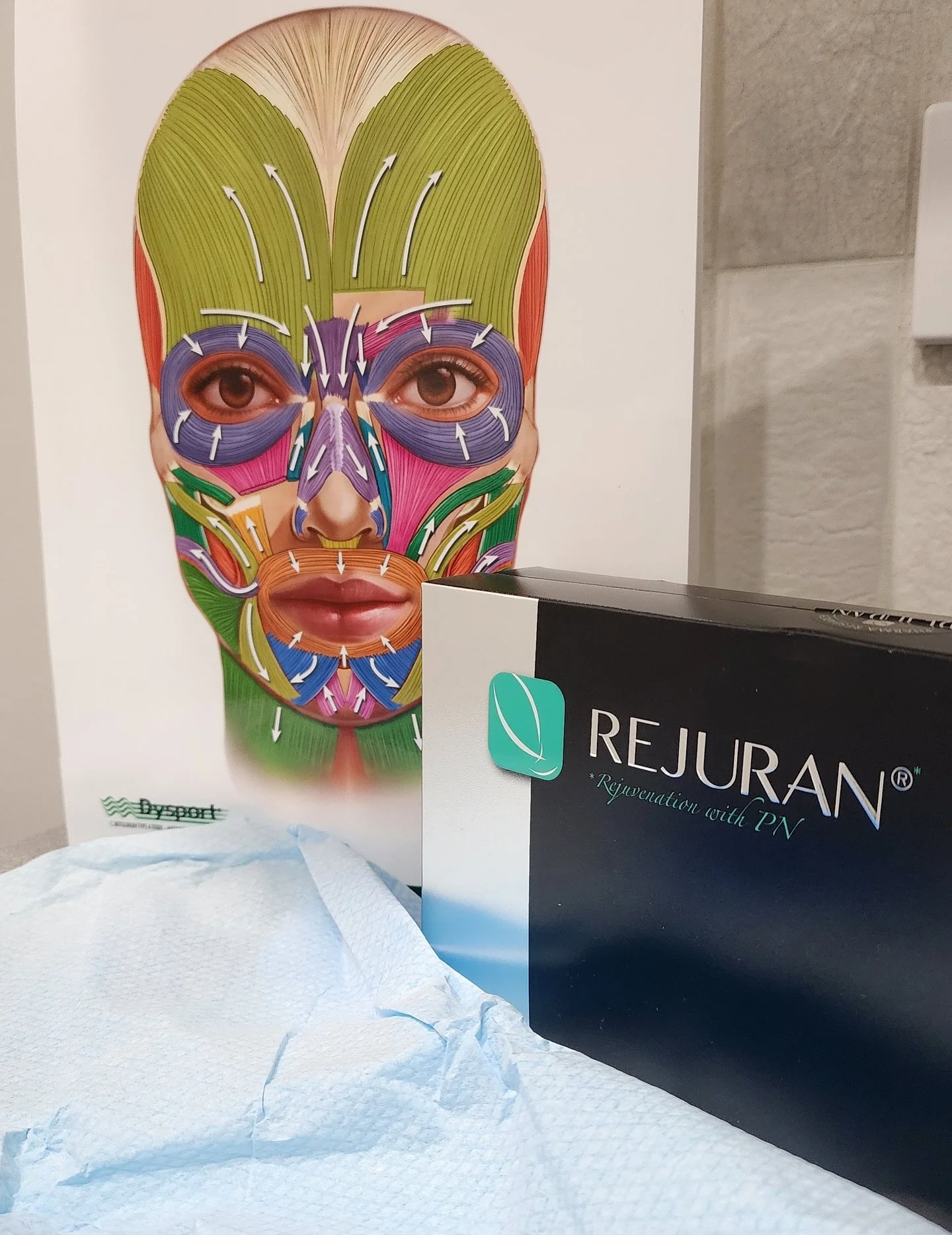 3 Things You Need to Know About Rejuran…
Boosts Skin Healing: Rejuran is powered by polynucleotides (PN) that stimulate your skin’s natural repair process.
Improves Texture & Elasticity: Say goodbye to roughness and fine lines, he