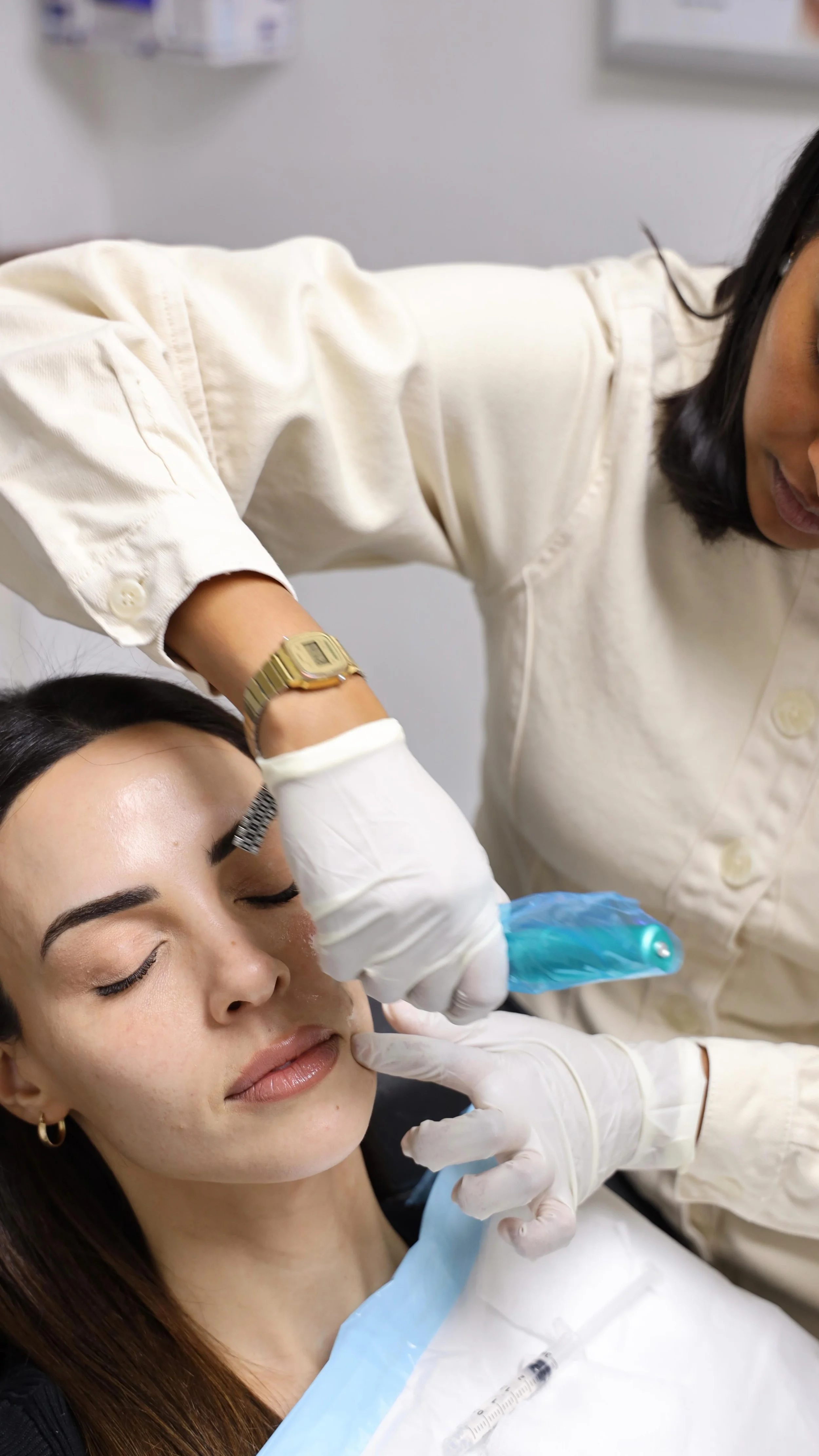 Supercharge your micro-needling results with BioGlow ampoules - Packed with growth factors, peptides, and cellular nutrients, BioGlow is needled directly into the skin. Enhancing repair, boosting collagen and leaving your complexion radiant and revit