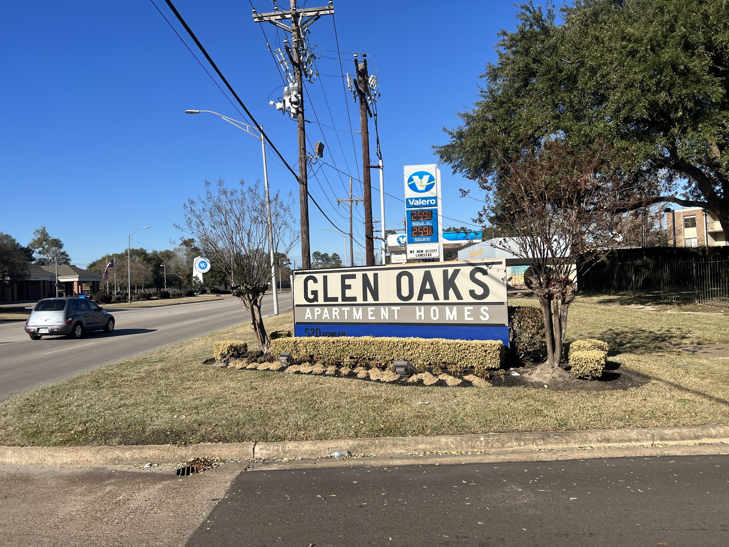 Glen Oaks Apts