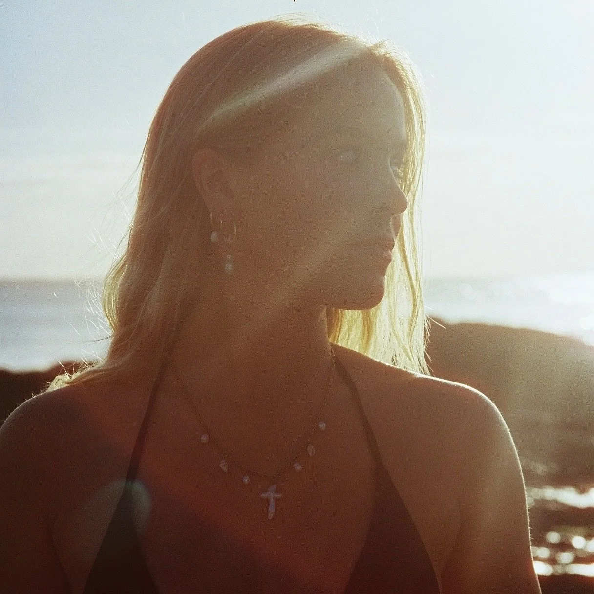 The &lsquo;Ehukai Necklace 
&lsquo;Ehukai - sea spray 
A piece that carries the oceans rhythm ⭐️🌀