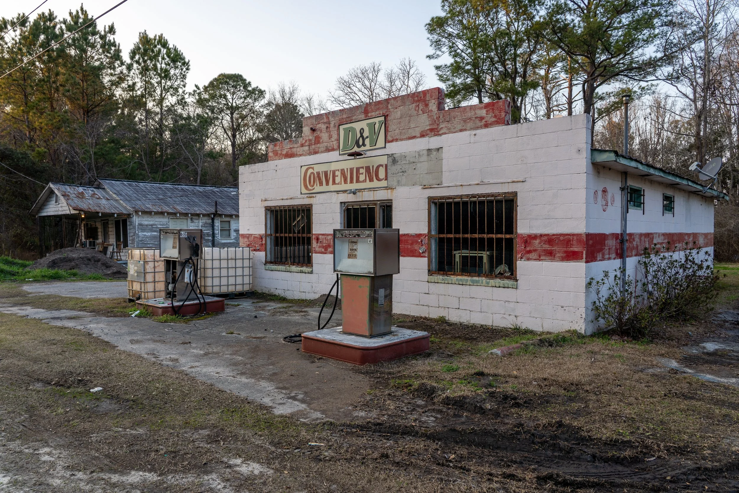 Defunct Service Station, SC