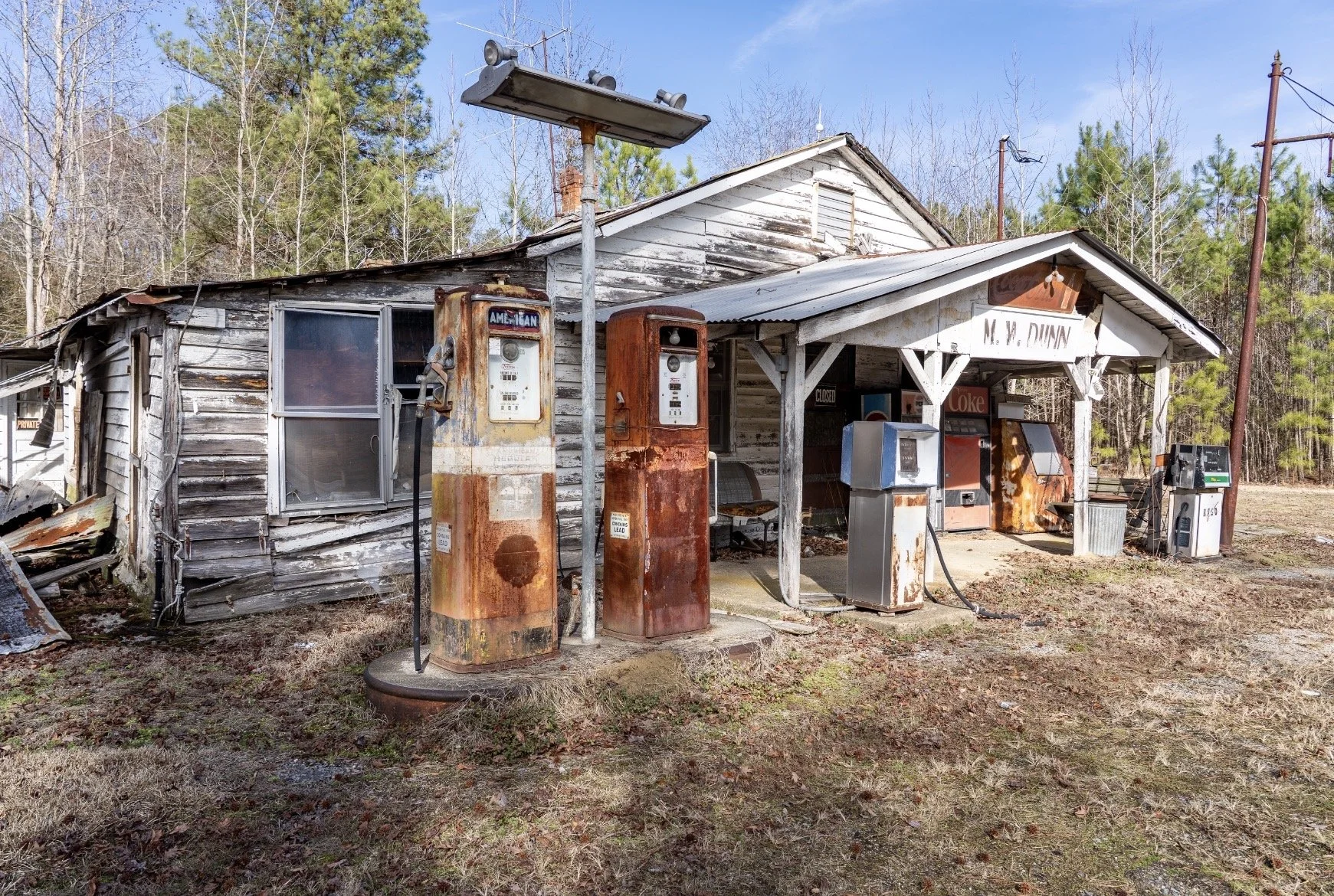 Defunct Service Station, VA