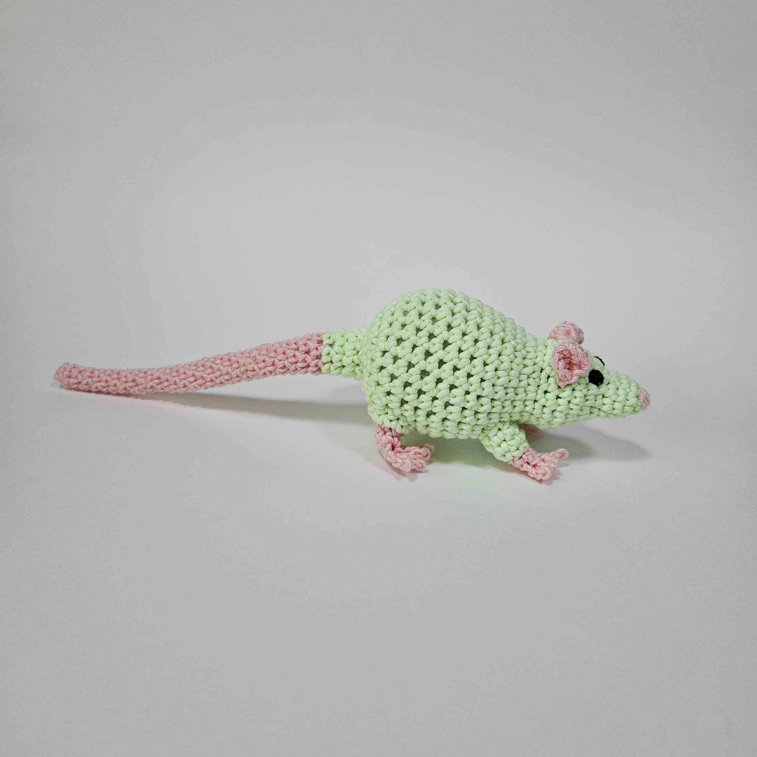 Does this Yarn *Actually* Glow in the Dark? — Nichet Crochet