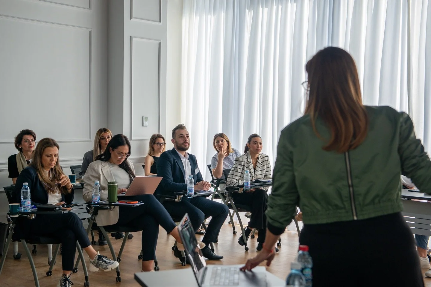 There’s something special about documenting a team learning & growing together 🌱
@sartorogeneve ’s GCC brand training was full of focus, energy, and collaboration. We strive to turn these moments into images that showcase both the p
