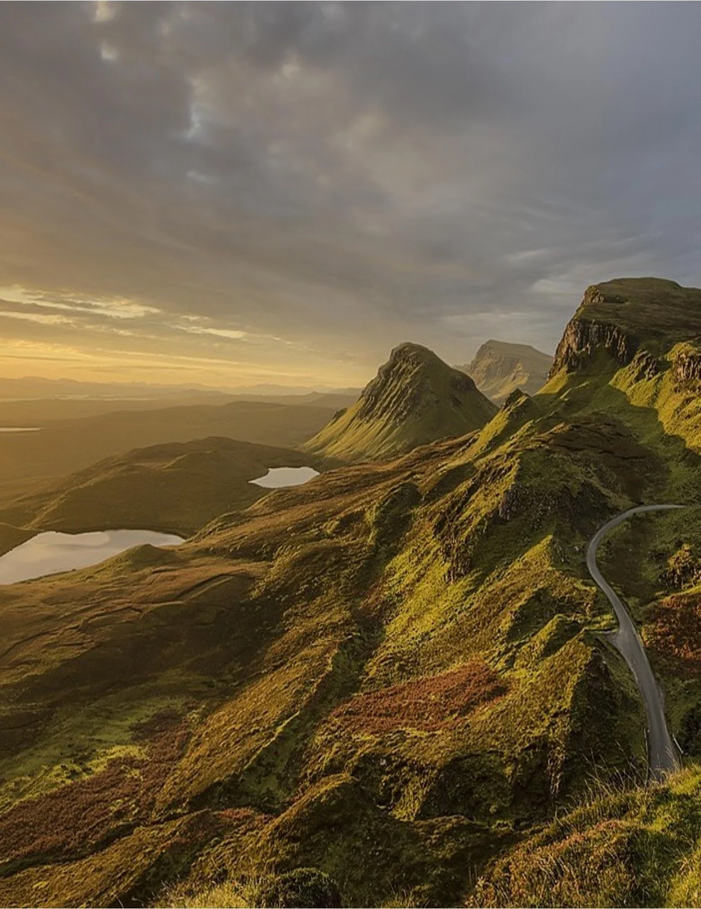 Vidunderlig natur och högländer