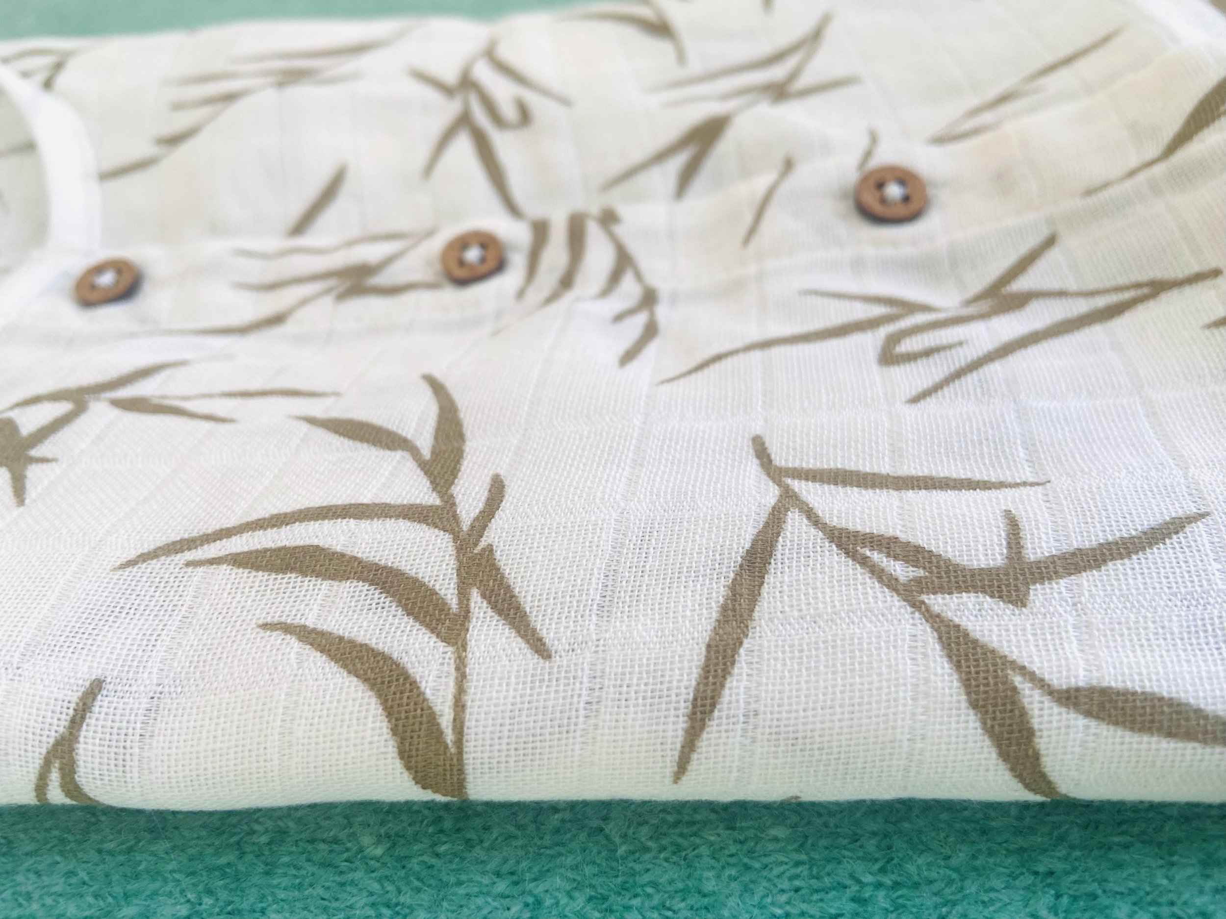 Botanically dyed baby wear
