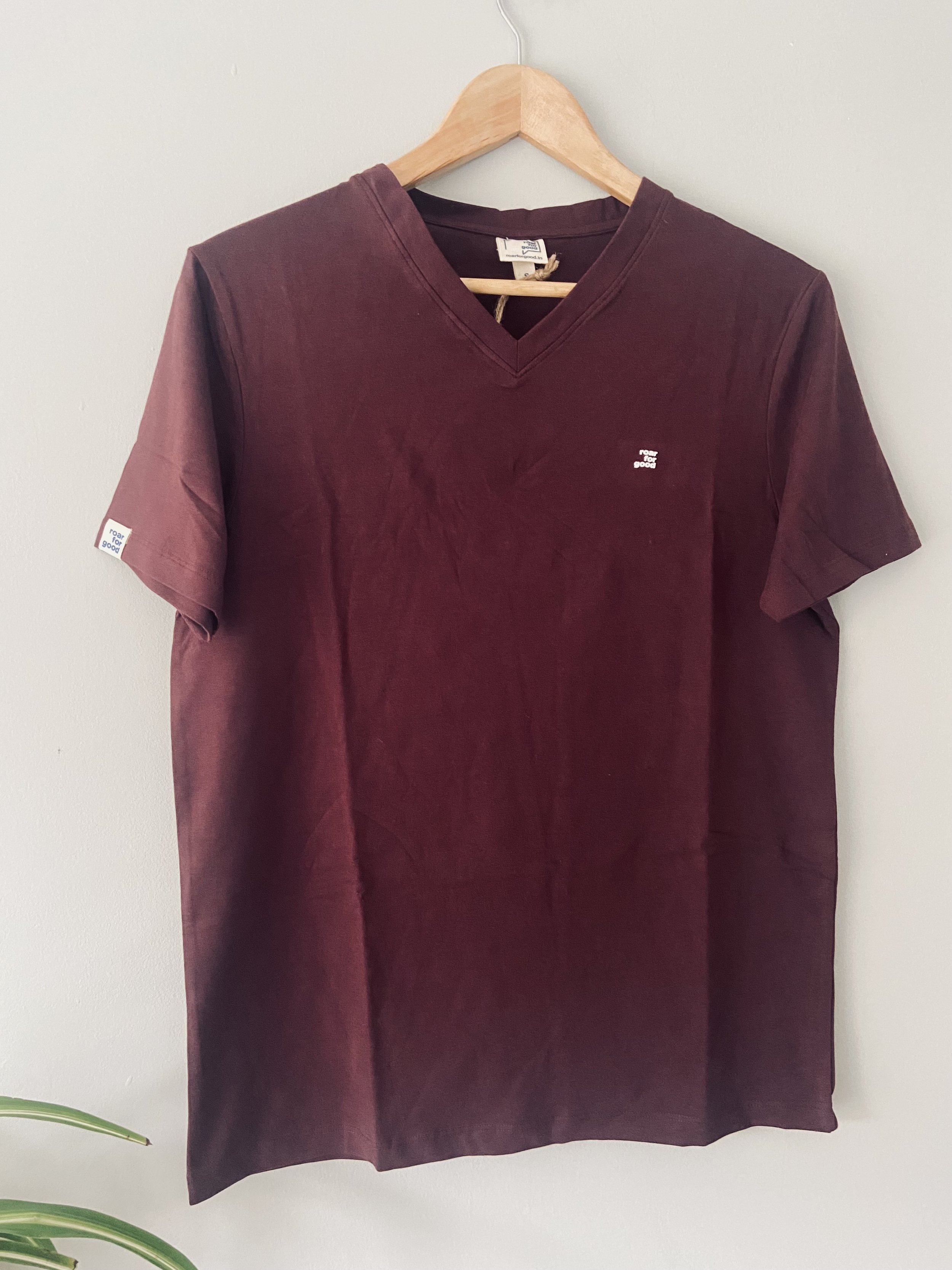 Organic Cotton Herbal Dyed T-shirt V Neck -Marron