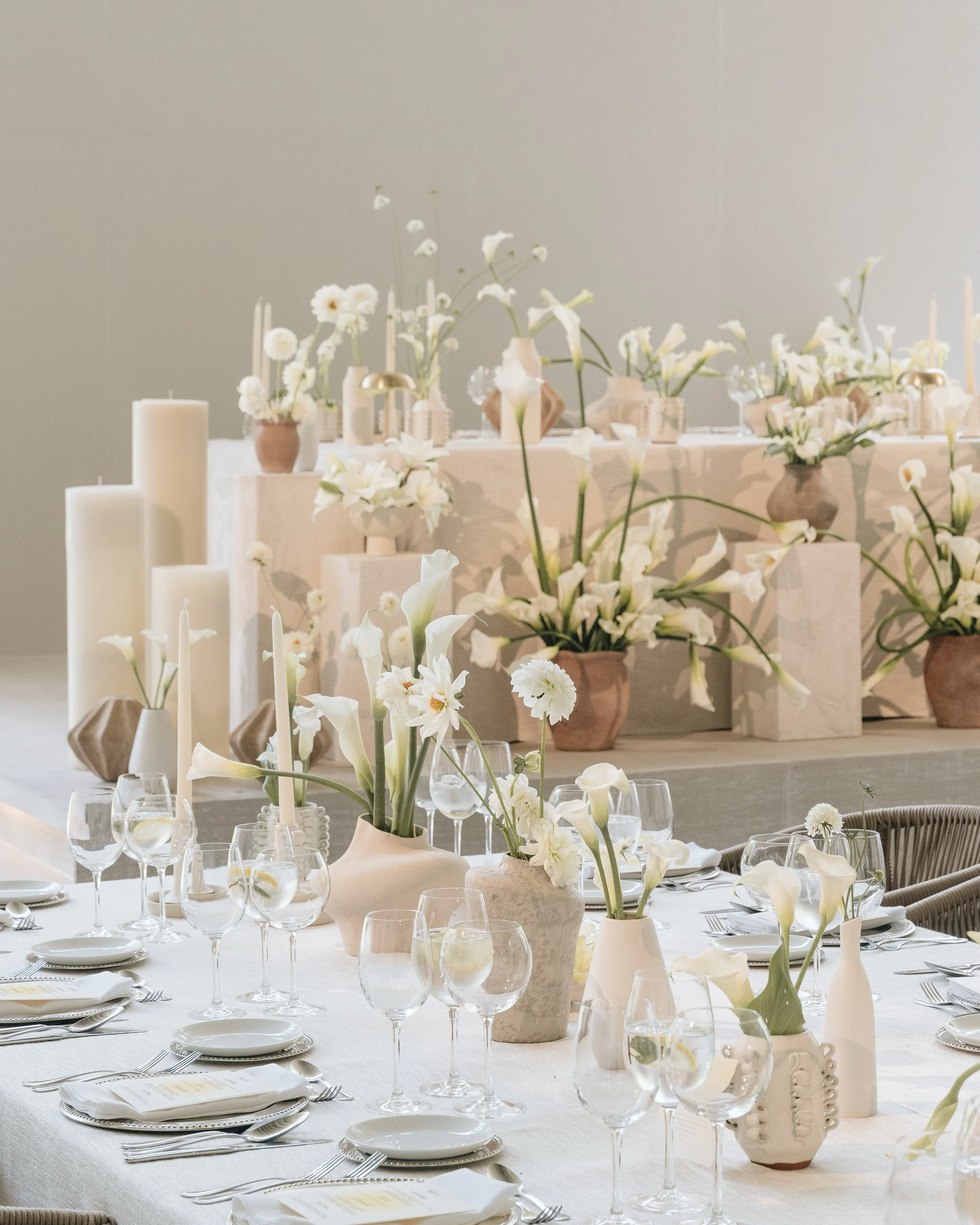 Beige with a touch of yellow and green 

Photos of wedding design taken as second shooter for @juferphotography