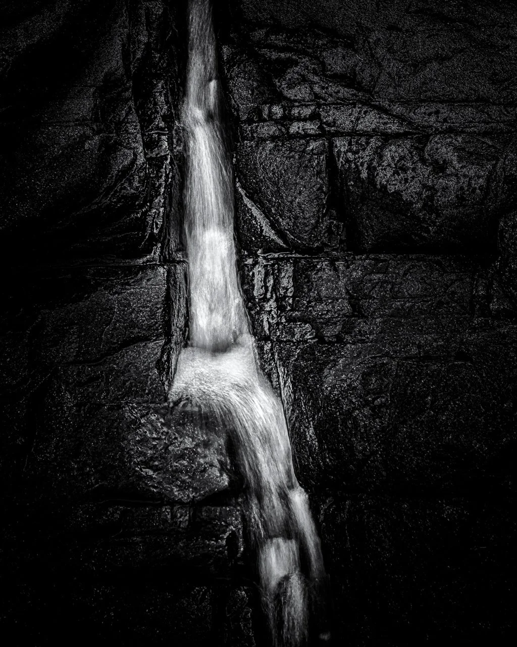 "Rocky Creek Crevasse"

Rocky Creek in Missouri Ozarks flows through granite crevasse in shut-ins