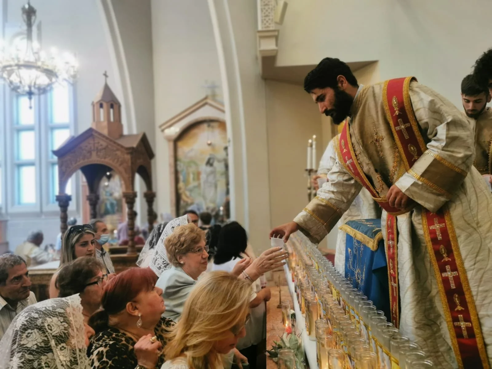 Թորոնթոյի Ս. Աստուածածին եկեղեցին տօնեց Ս. Աստուածածնայ վերափոխումն ու եկեղեցւոյ անուանակոչութիւնը