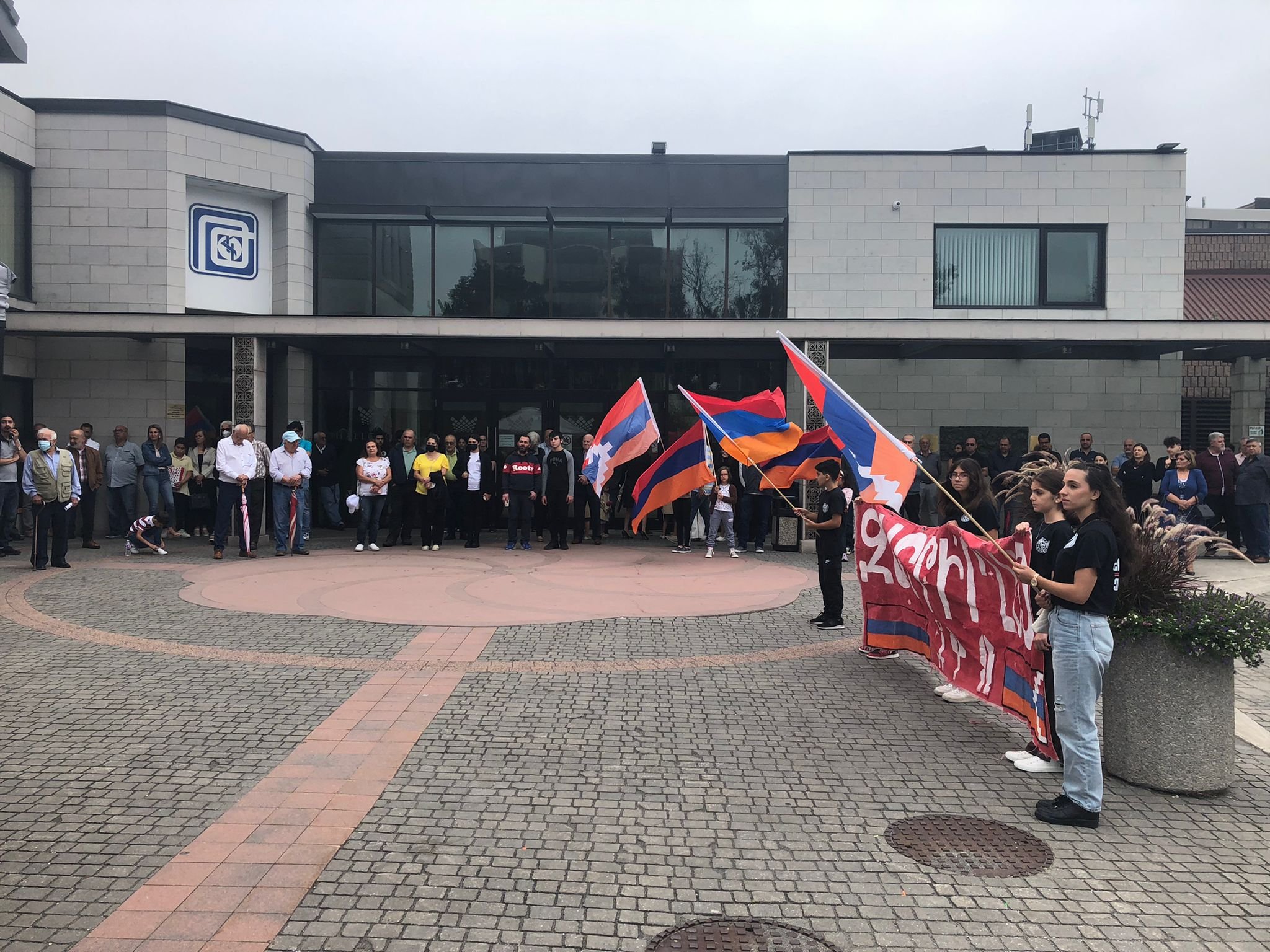 Թորոնթոյի մէջ տեղի ունեցաւ ժողովրդային հաւաք՝ ի նպաստ Արցախի անկախութեան պաշտպանութեան