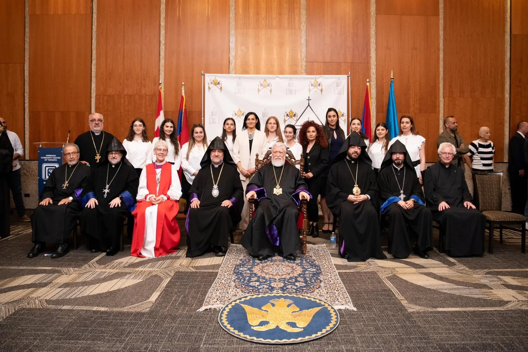   (լուսանկարները տրամադրած է Ազգային առաջնորդարանը)  