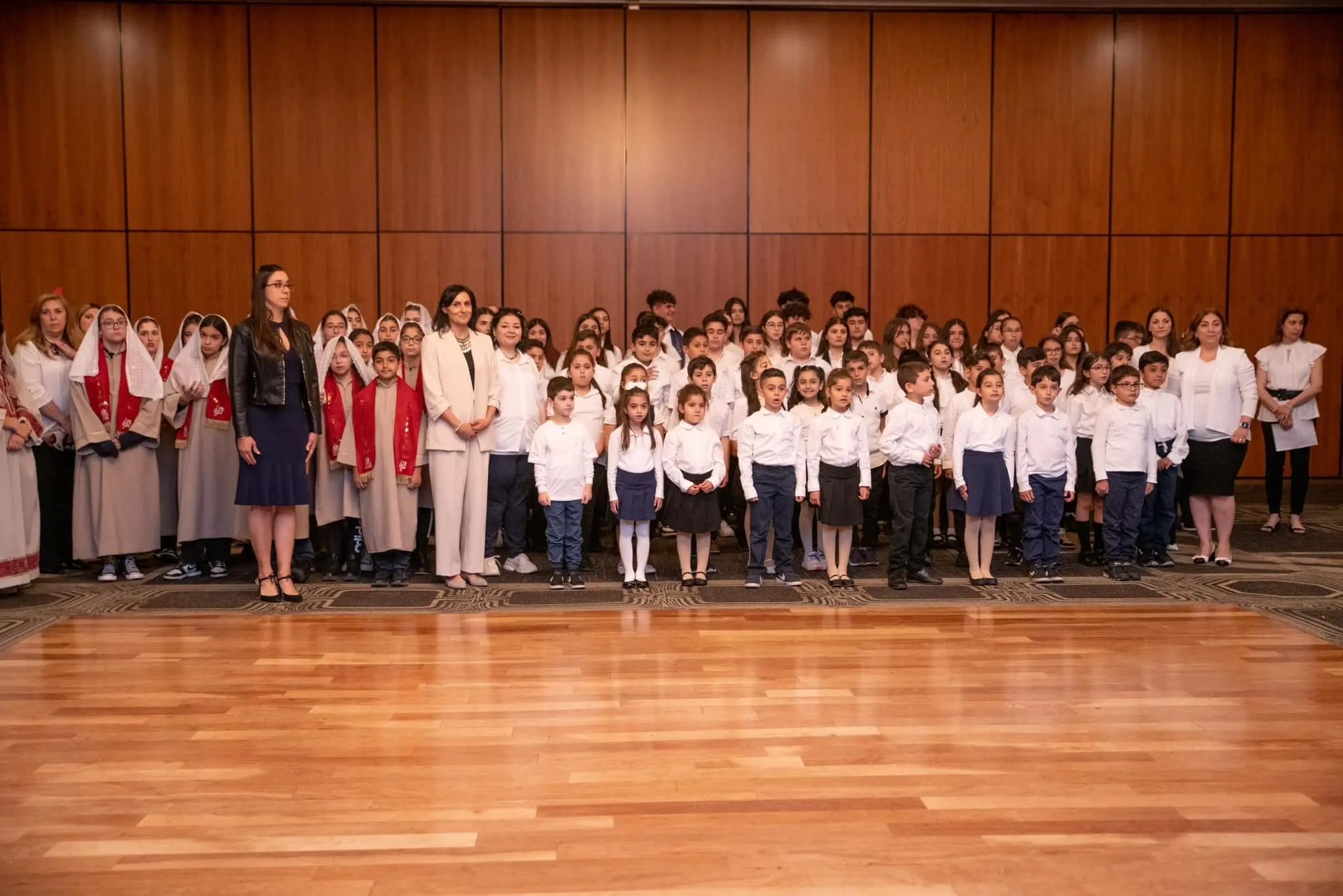   (լուսանկարները տրամադրած է Ազգային առաջնորդարանը)  