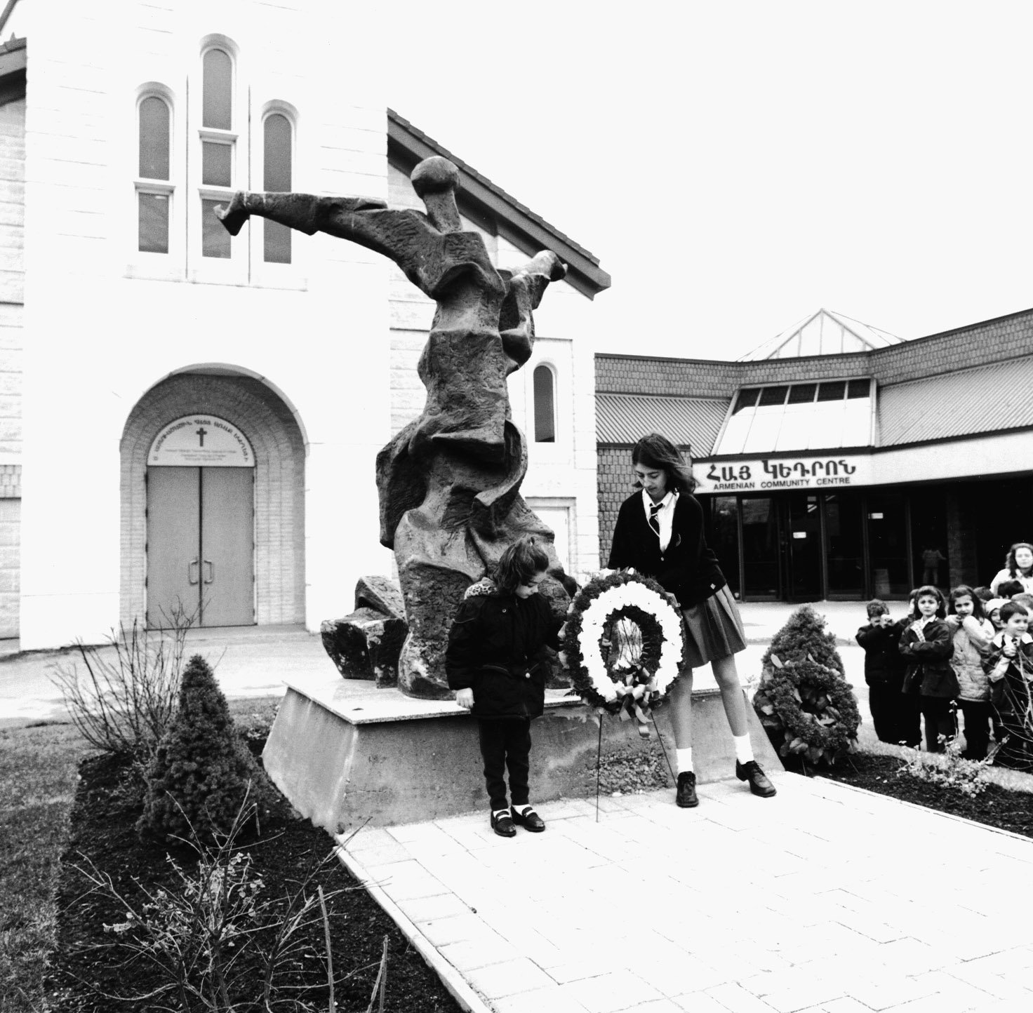 Հայոց ցեղասպանութիւնը վերամեկնաբանութեան ենթակայ չէ. խմբագրական