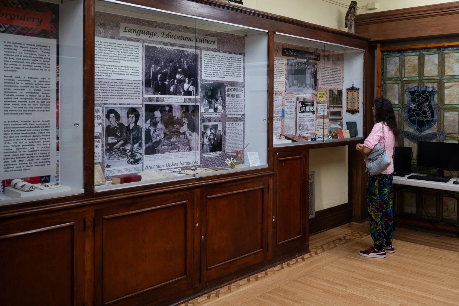  լուսանկարները տրամադրած է Brant Beacon թերթը