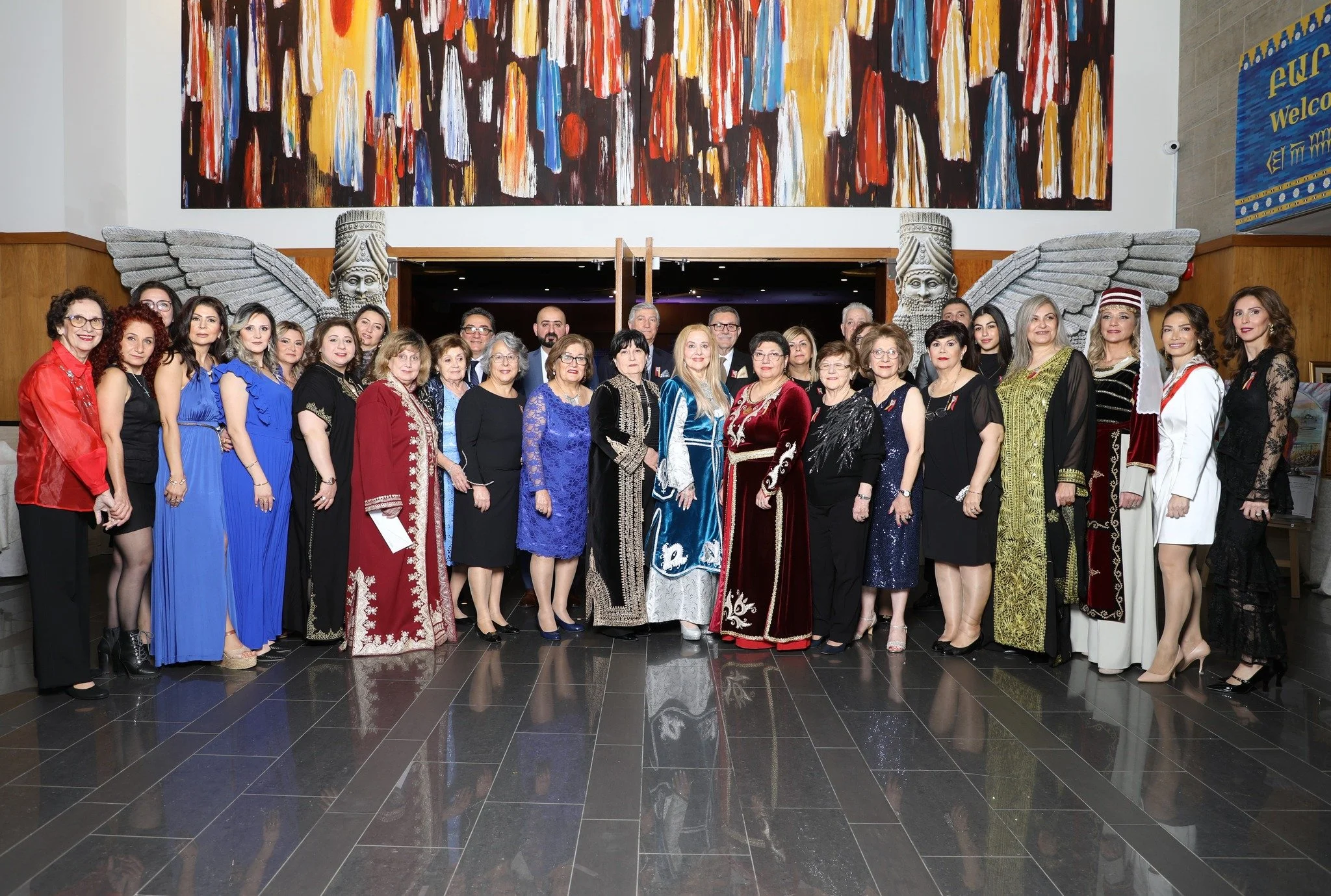 «Միջագետք՝ բնօրրան քաղաքակրթութեան» յոբելինական «Տոհմիկ օր»-ը նշուեցաւ տոհմական մեծ տօնախմբութեամբ