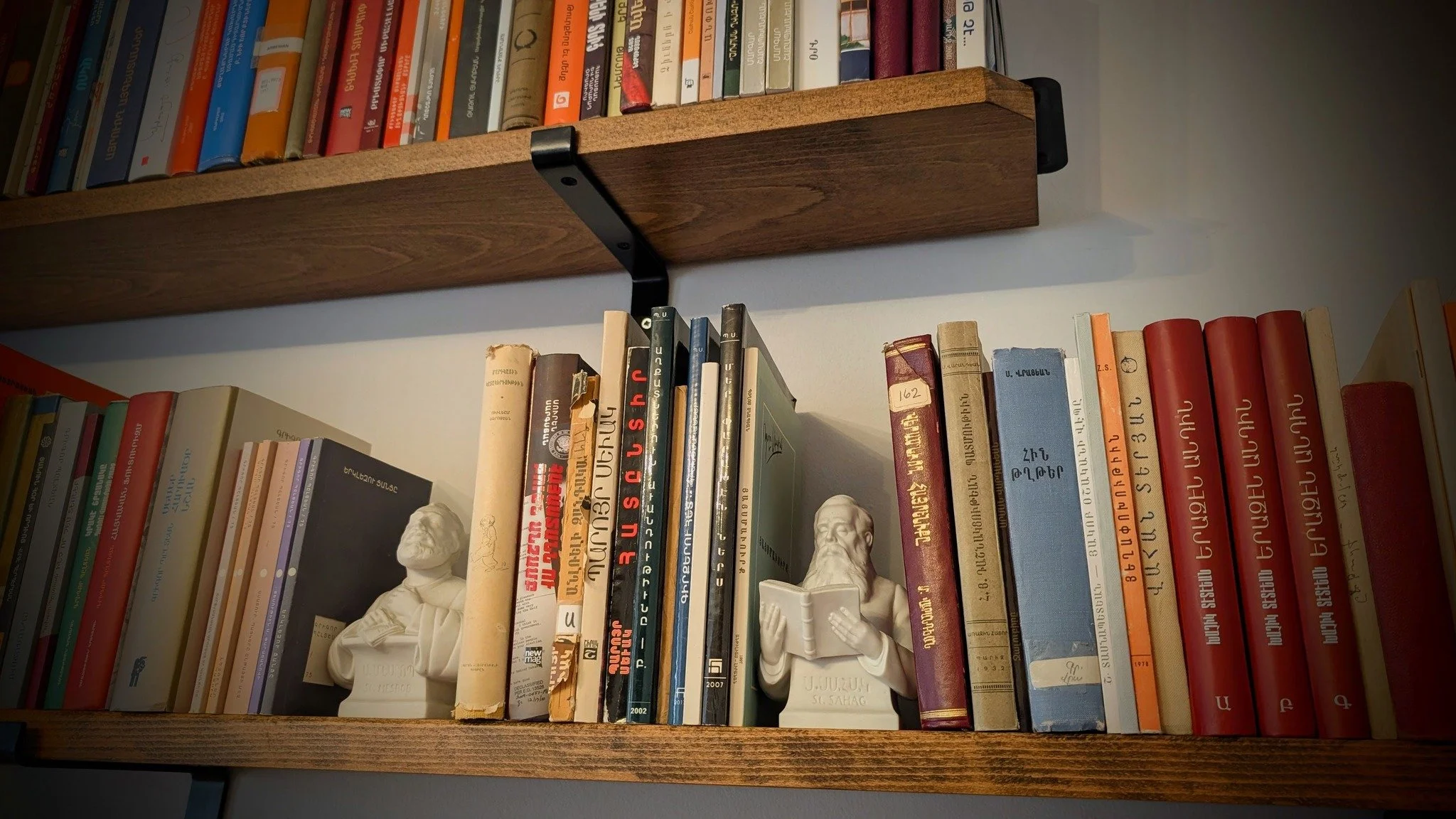 Երկու արձանիկներու տունդարձը