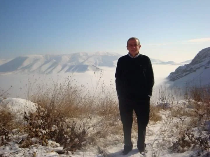 Շնորհակալ եմ, որ անհաւատալի թուացող երազ մը իրականութիւն դարձուցիր. Համբիկ Թիթիզեանի յիշատակին