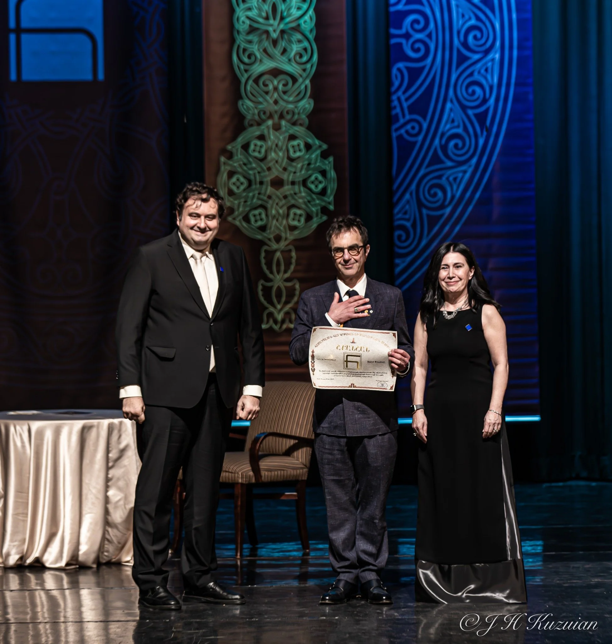 Atom Egoyan awarded Hamazkayin Medal