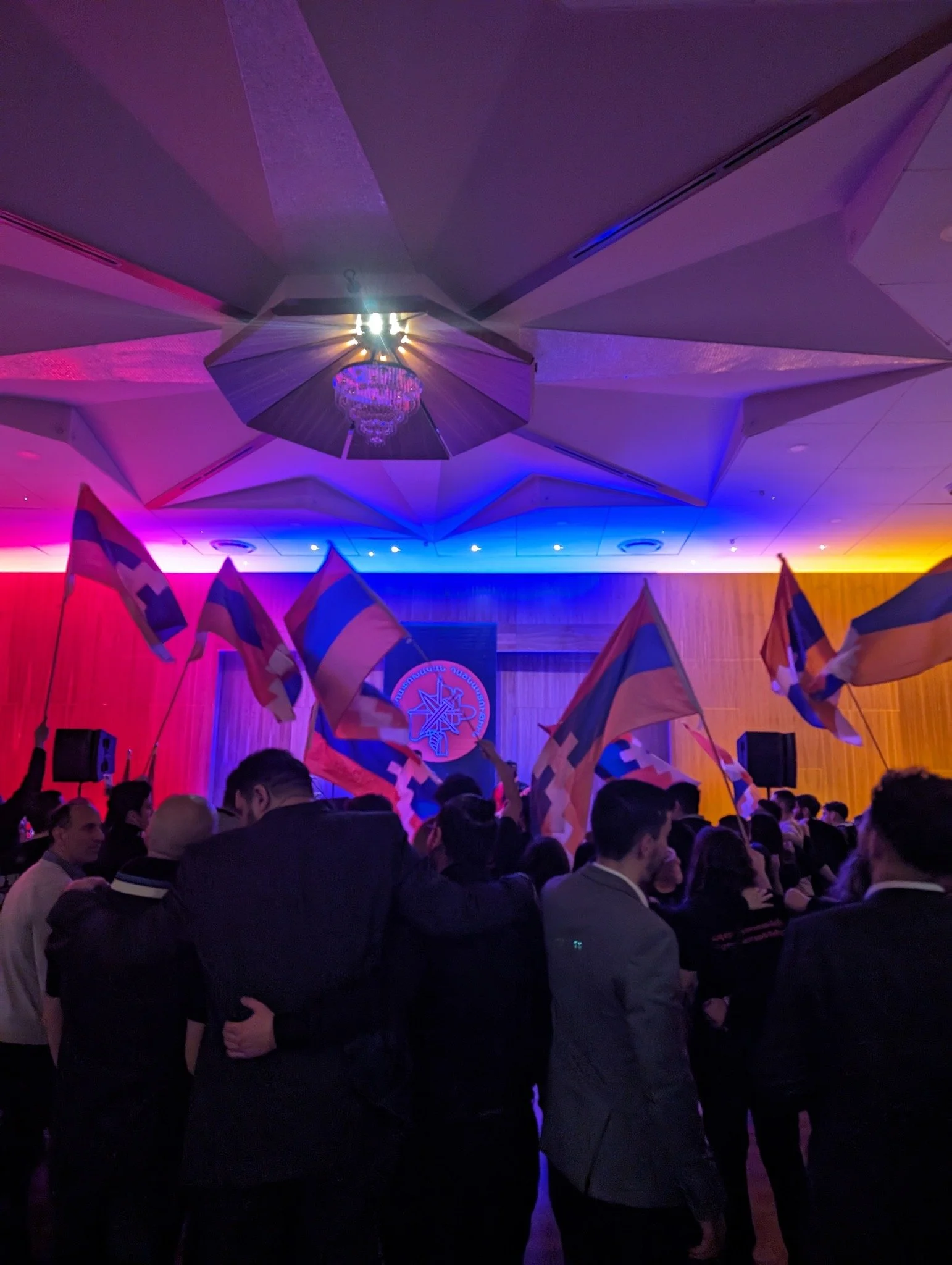 Թորոնթոյի Հայ կեդրոնէն ներս մեծ շուքով նշուեցաւ ՀՅԴ-ի հիմնադրութեան 133-ամեակը