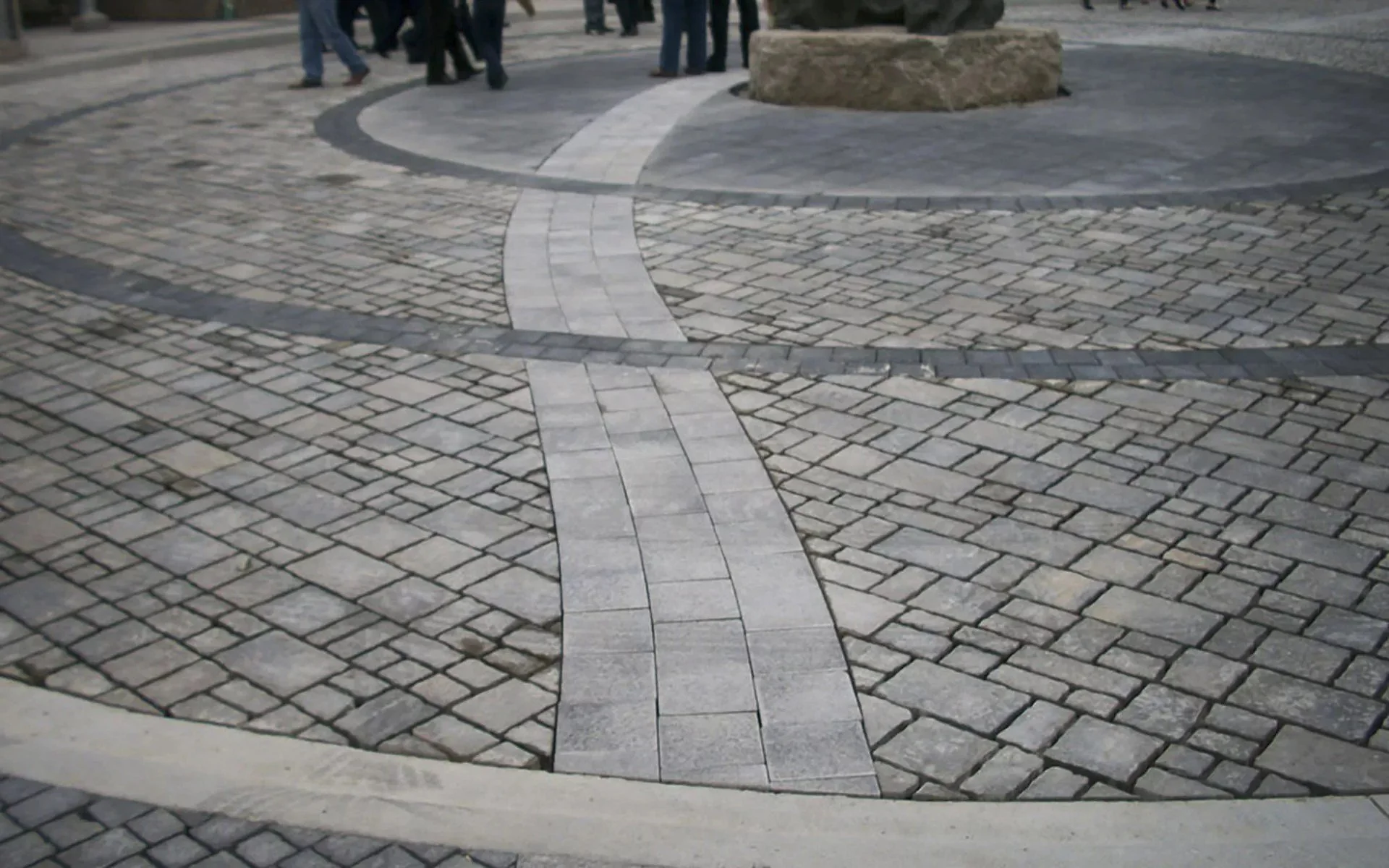 Պտոյտ մը Թորոնթոյի հայ կեդրոնէն ներս...