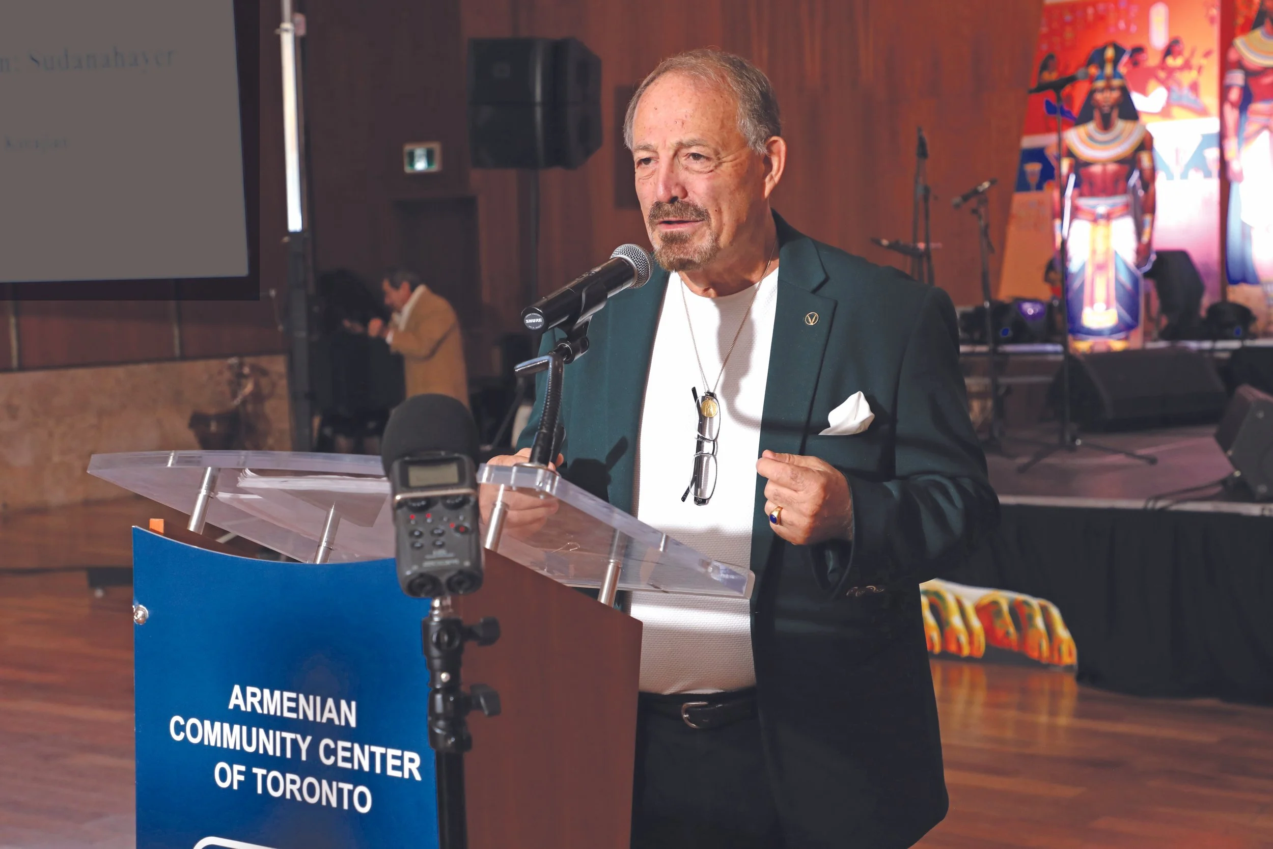 Դասախօս Կարպիս Քորաճեան - Կիրակի copy.jpg