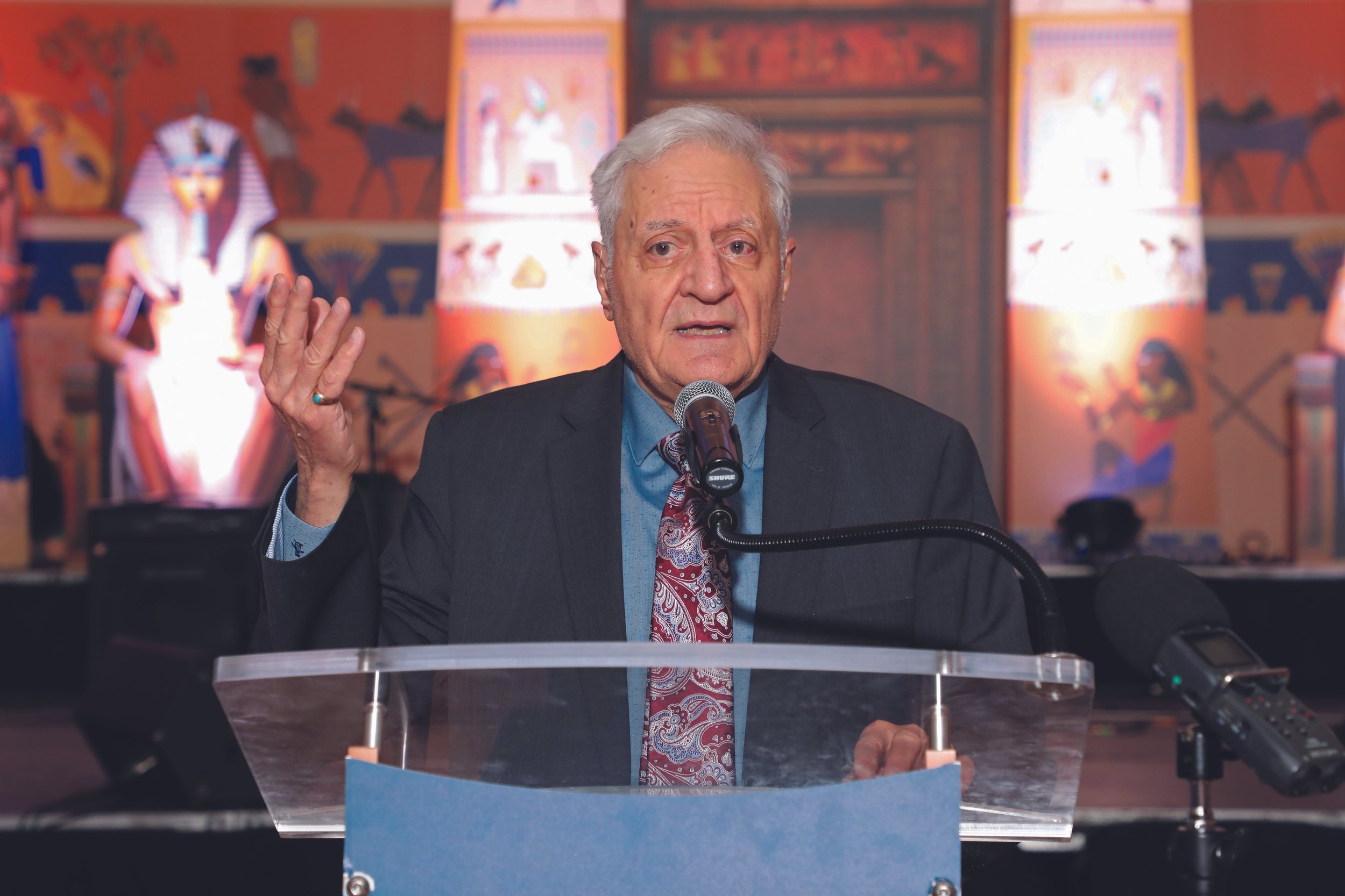 Դասախօս Վրէժ-Արմէն Արթինեան copy.jpg