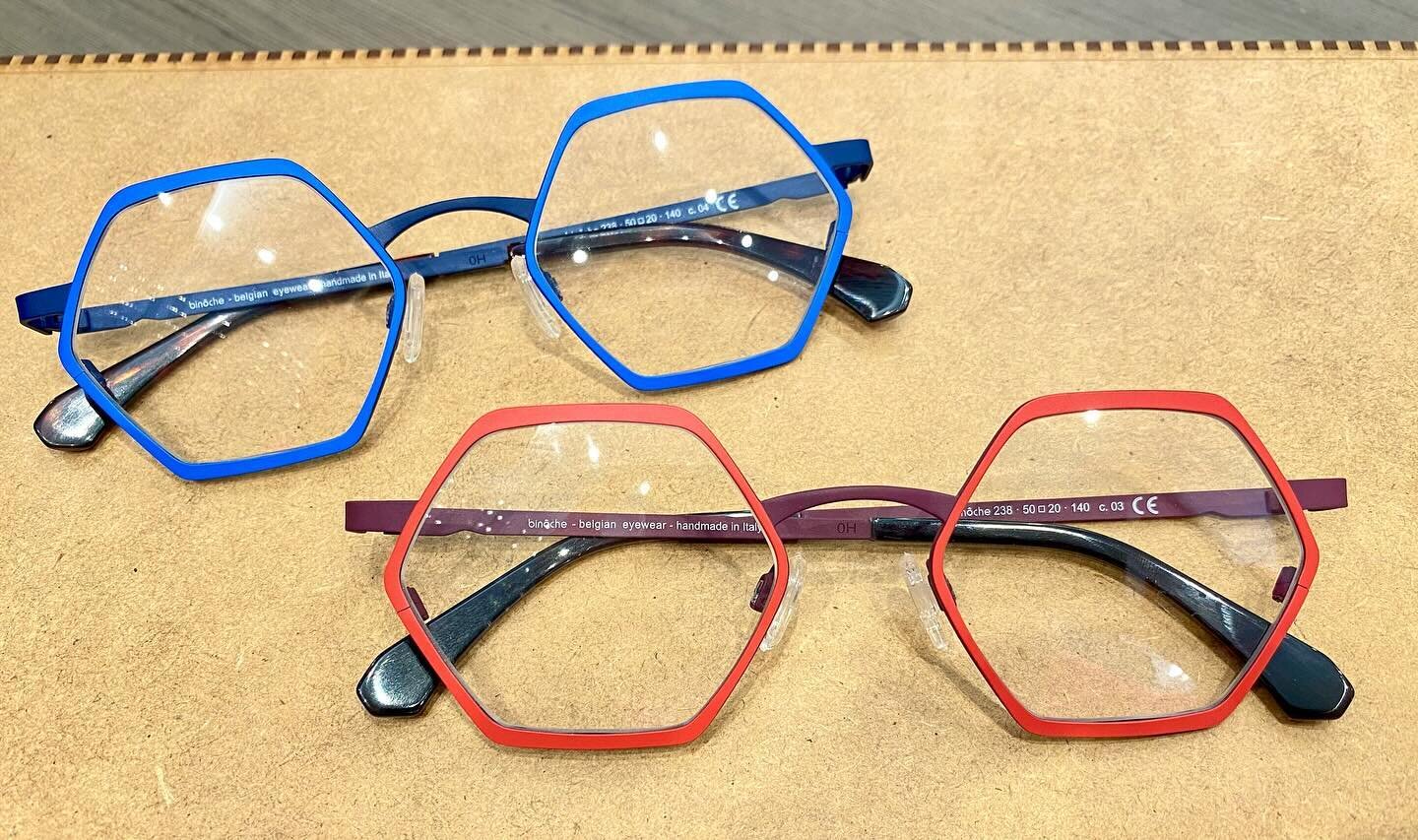 💙❤️ Blauw of rood?
Zelfde model van Bin&ocirc;che, maar elk met een andere uitstraling 👓🇧🇪

#optiekhuys #kortenberg #optiek #opticien #optician #lunetier #lunettes #binoche #binocheeyewear #eyewear #belgischmerk #belgianbrand #belgianeyewear