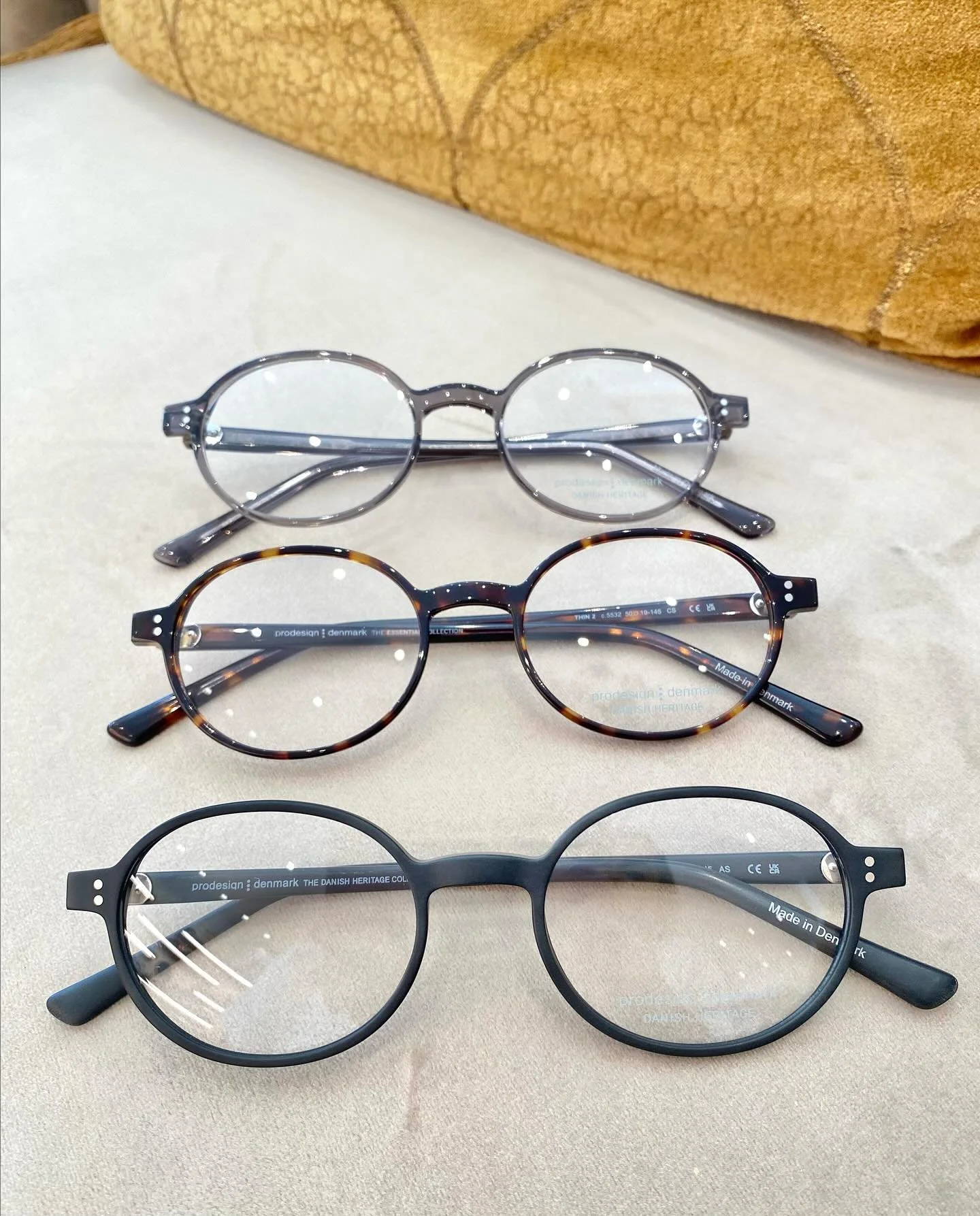 👓 Voor de liefhebbers van een iets fijner montuur 
📦 Dit model van Prodesign is sinds vandaag terug op stock, in verschillende kleuren 🎨
Made in Denmark 🇩🇰

#optiekhuys #kortenberg #optiek #opticien #optician #eyewear #frame #lunetier #lunettes 