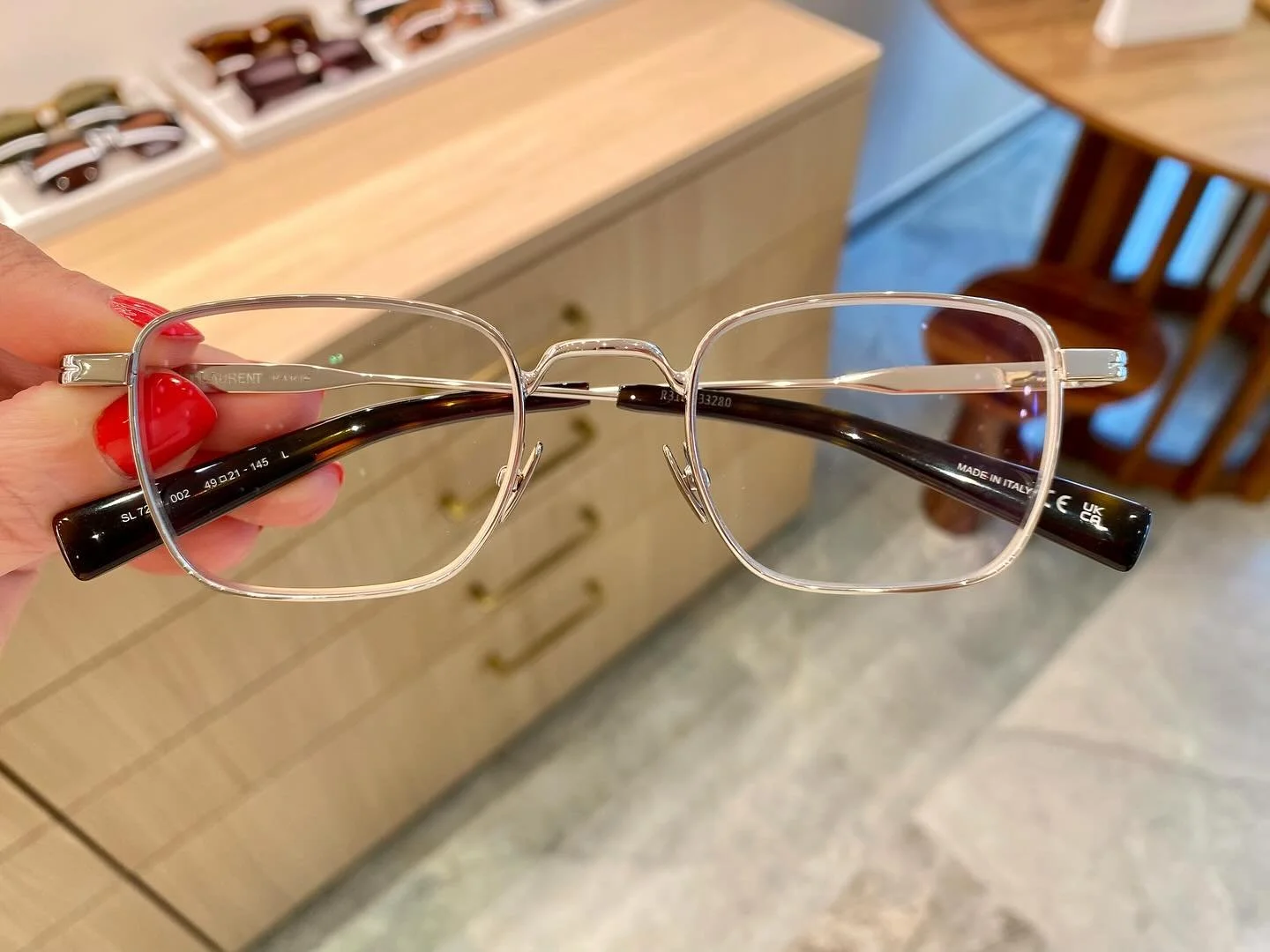 🛍️ Deze week afgehaald 🆕
👓 Saint Laurent 

#optiekhuys #kortenberg #optiek #opticien #optician #lunetier #lunettes #eyewear #ysl #saintlaurent #frame #glasses